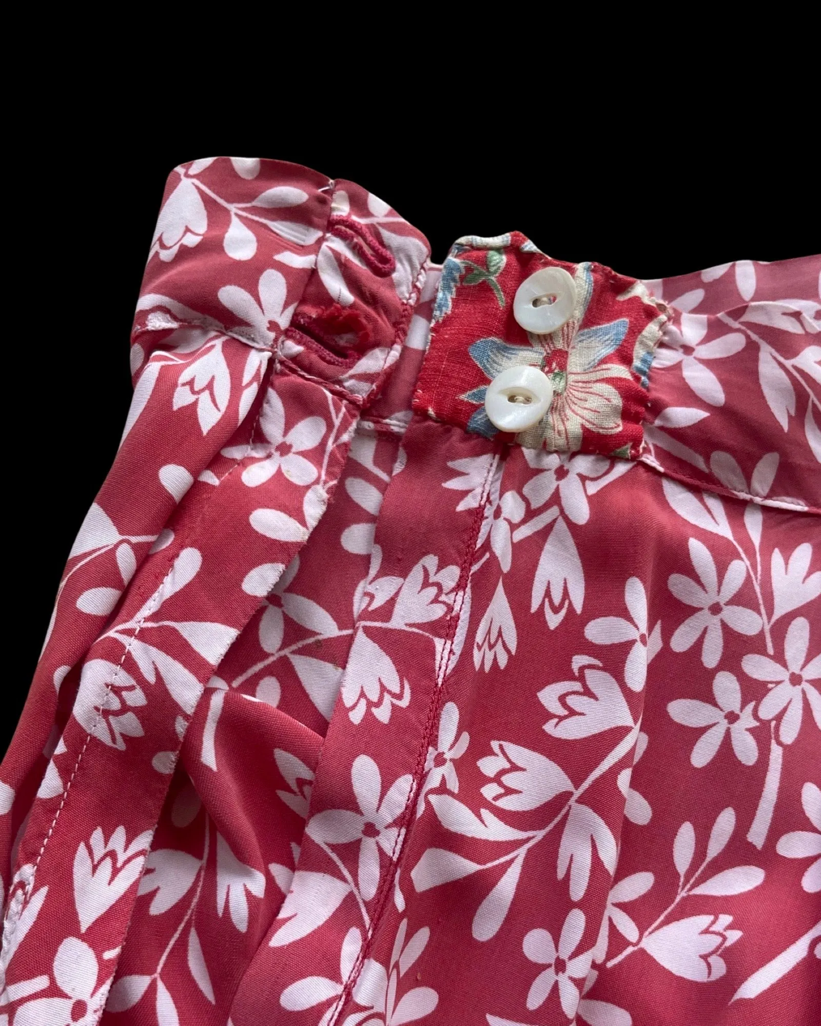 1940s Cold Rayon Floral Wide Leg Cropped Side Button Pants