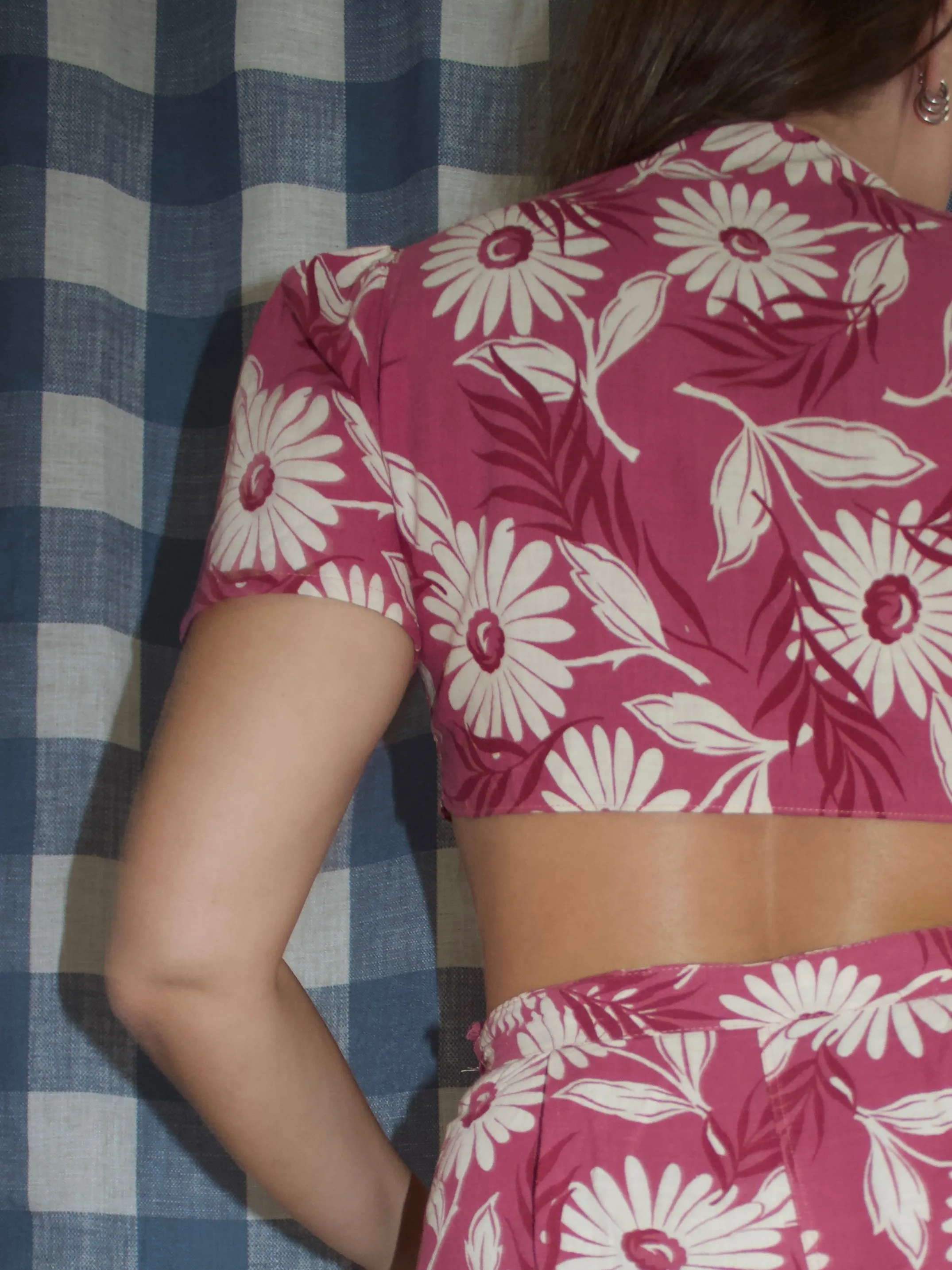 1940s Daisy Print Cotton 2-PC Puff Sleeve Crop Blouse & Side Button Pant Set
