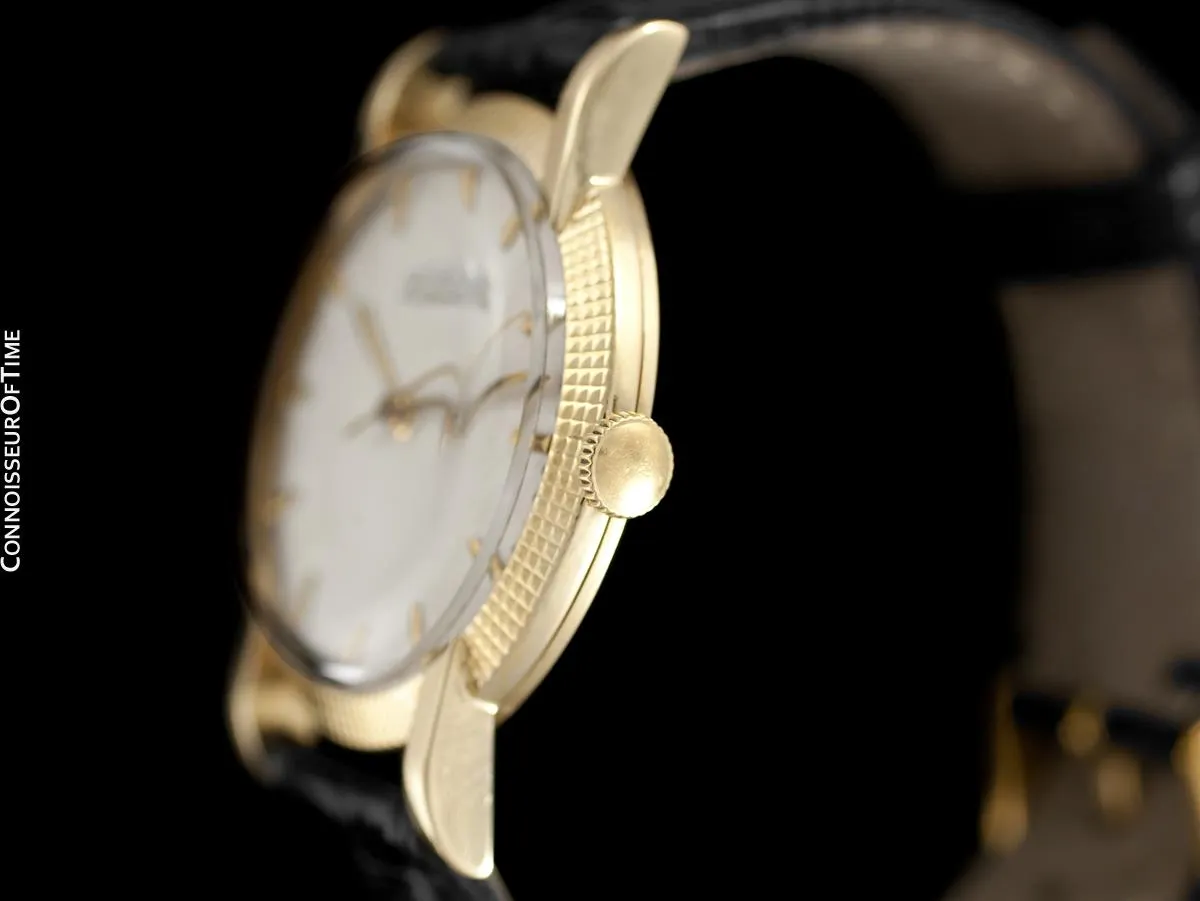 1952 Jaeger-LeCoultre Vintage Mens Watch, Automatic with Beautiful Hobnail Case - 18K Gold