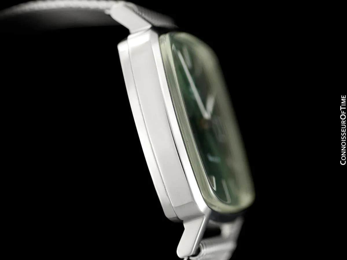 1974 Omega Geneve Vintage Mens Midsize Watch with Emerald / Money Green Dial - Stainless Steel