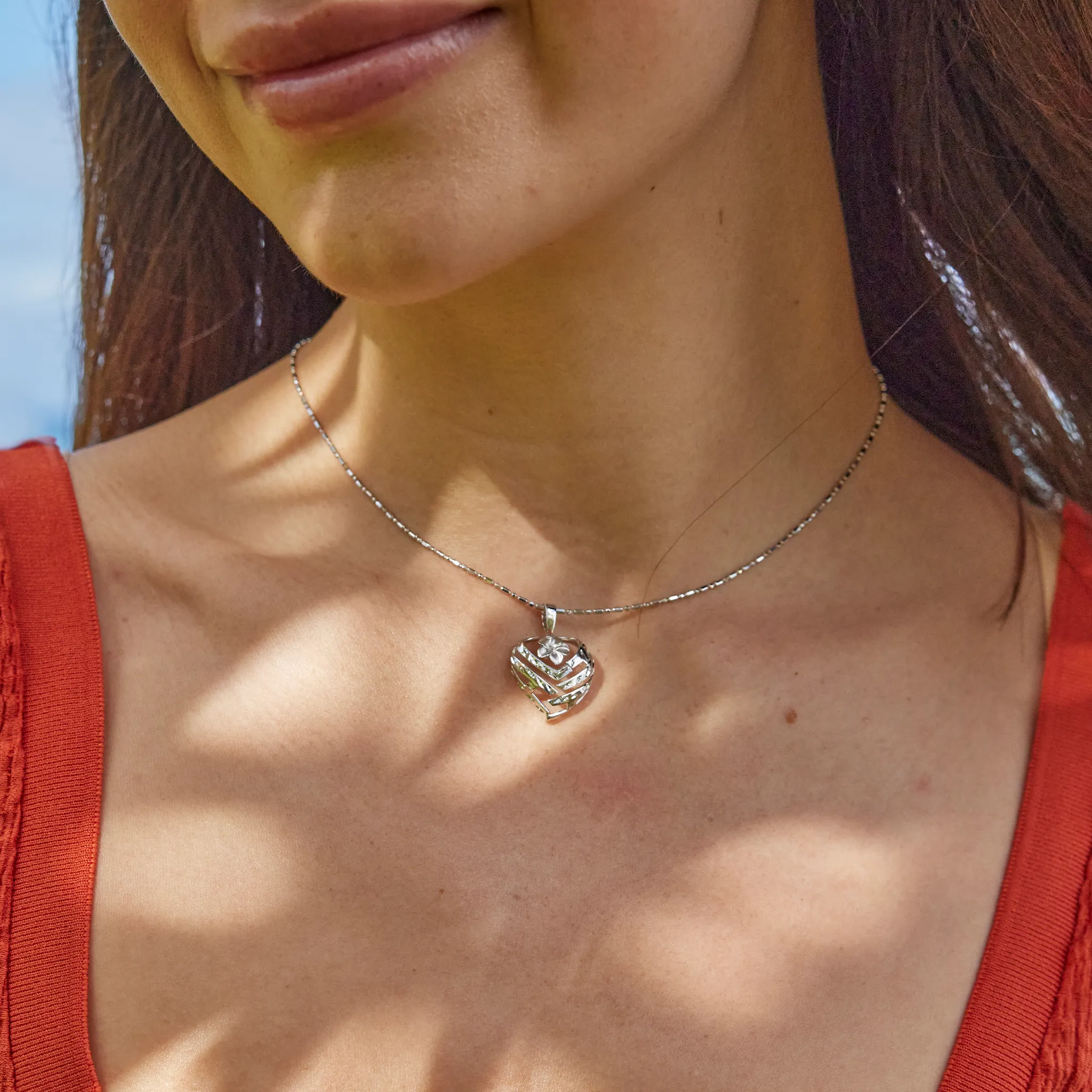 Aloha Heart Plumeria Pendant in White Gold - 18mm
