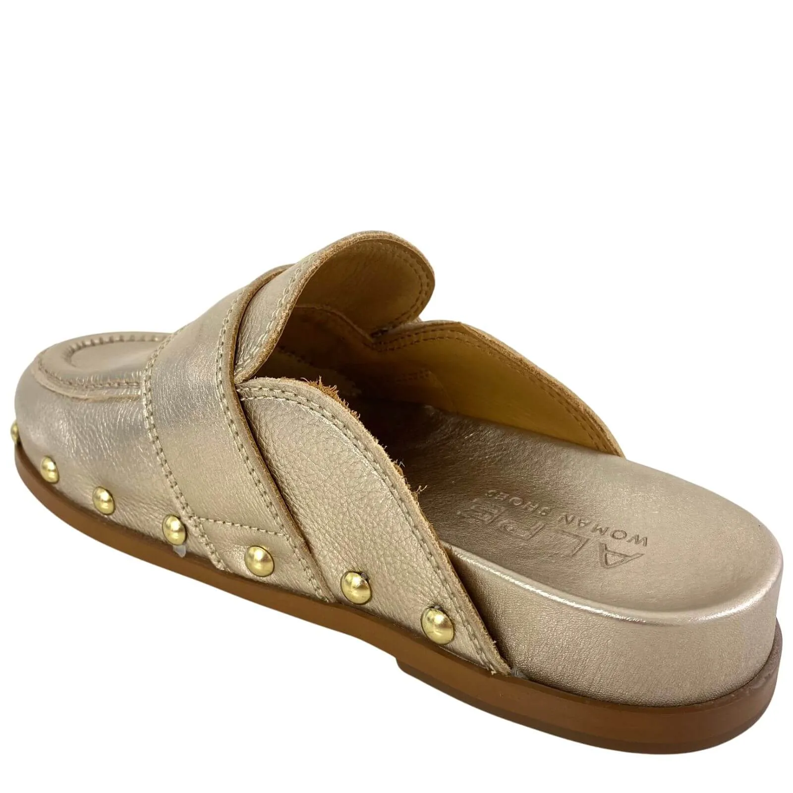 Alpe Bronze Gold Leather Closed Toe Mules