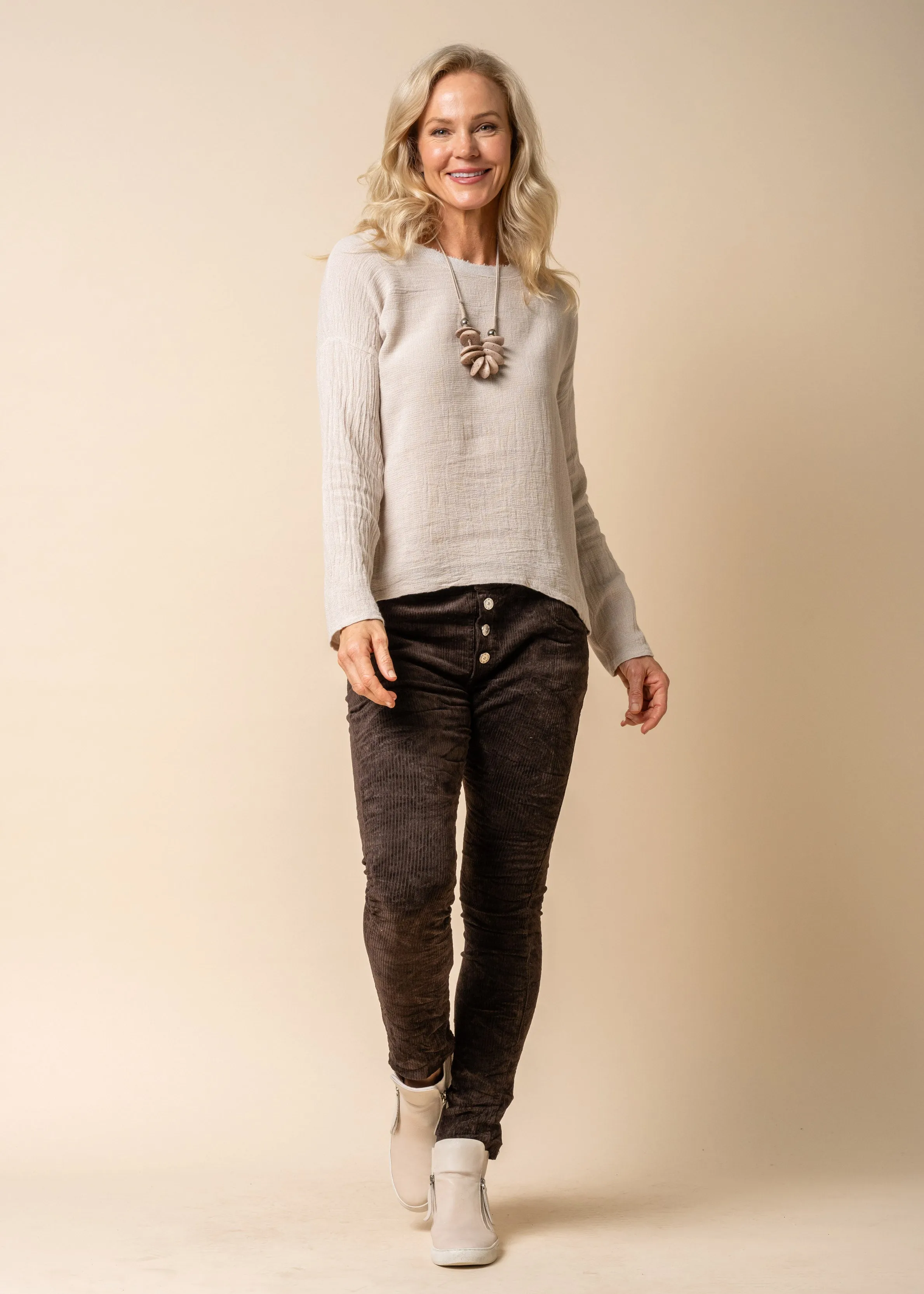 Angerona Linen Blend Top in Latte