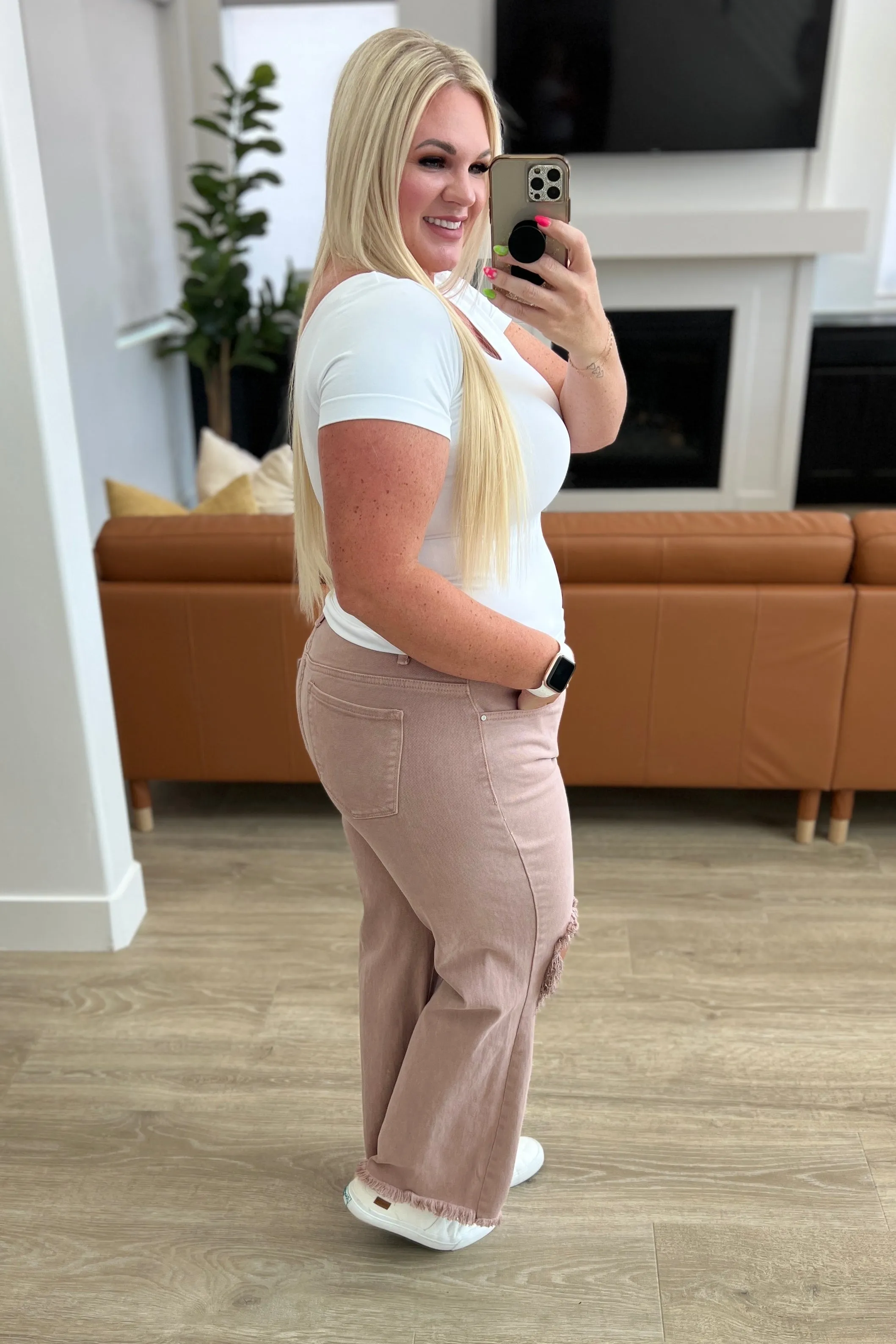 Babs Distressed Straight Leg Jeans in Mauve by Risen