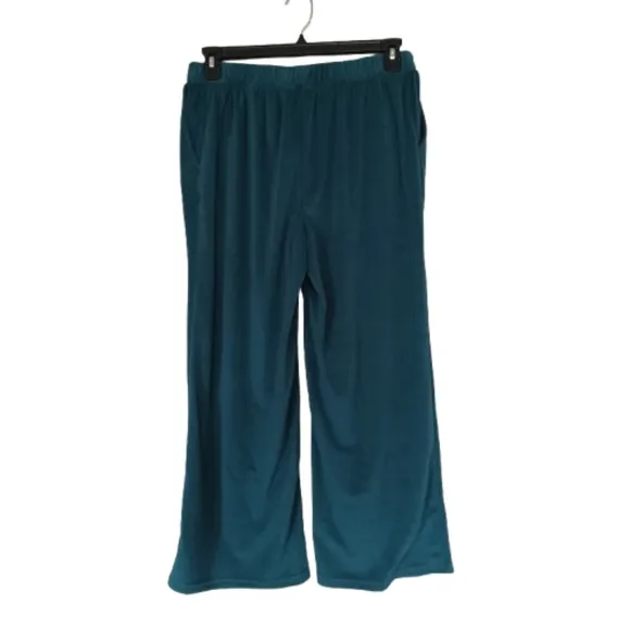 BCBGMaxAzria Velvety Soft 2 Piece Green Pajama Pants Camisole Top Luxurious Set