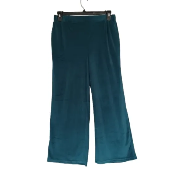 BCBGMaxAzria Velvety Soft 2 Piece Green Pajama Pants Camisole Top Luxurious Set