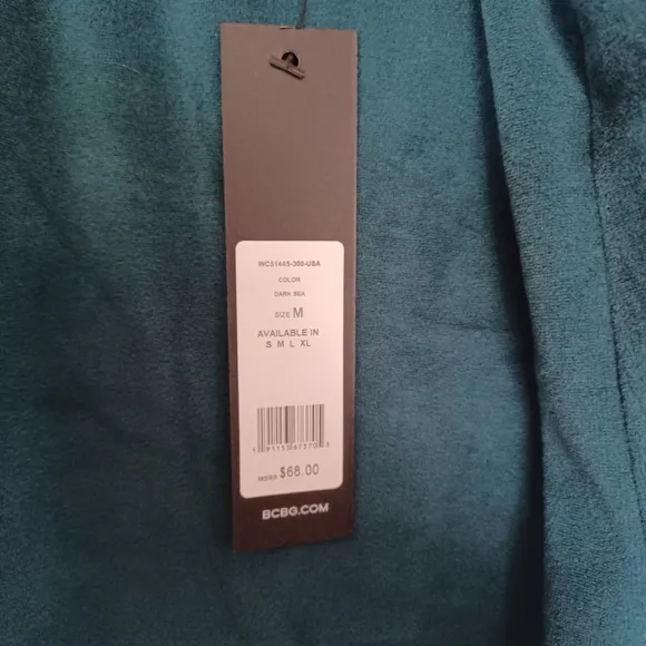 BCBGMaxAzria Velvety Soft 2 Piece Green Pajama Pants Camisole Top Luxurious Set