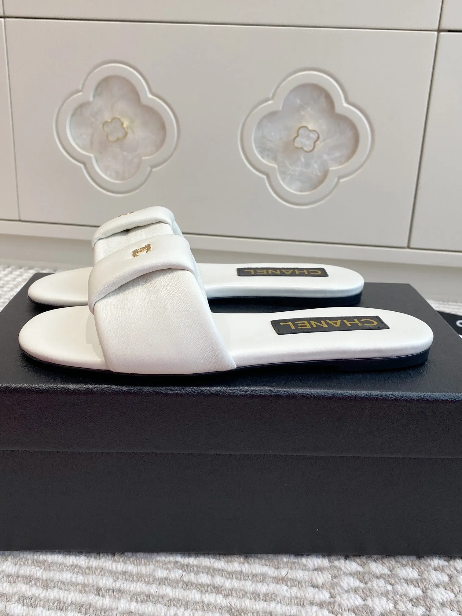 CC 25 Mule Calfskin