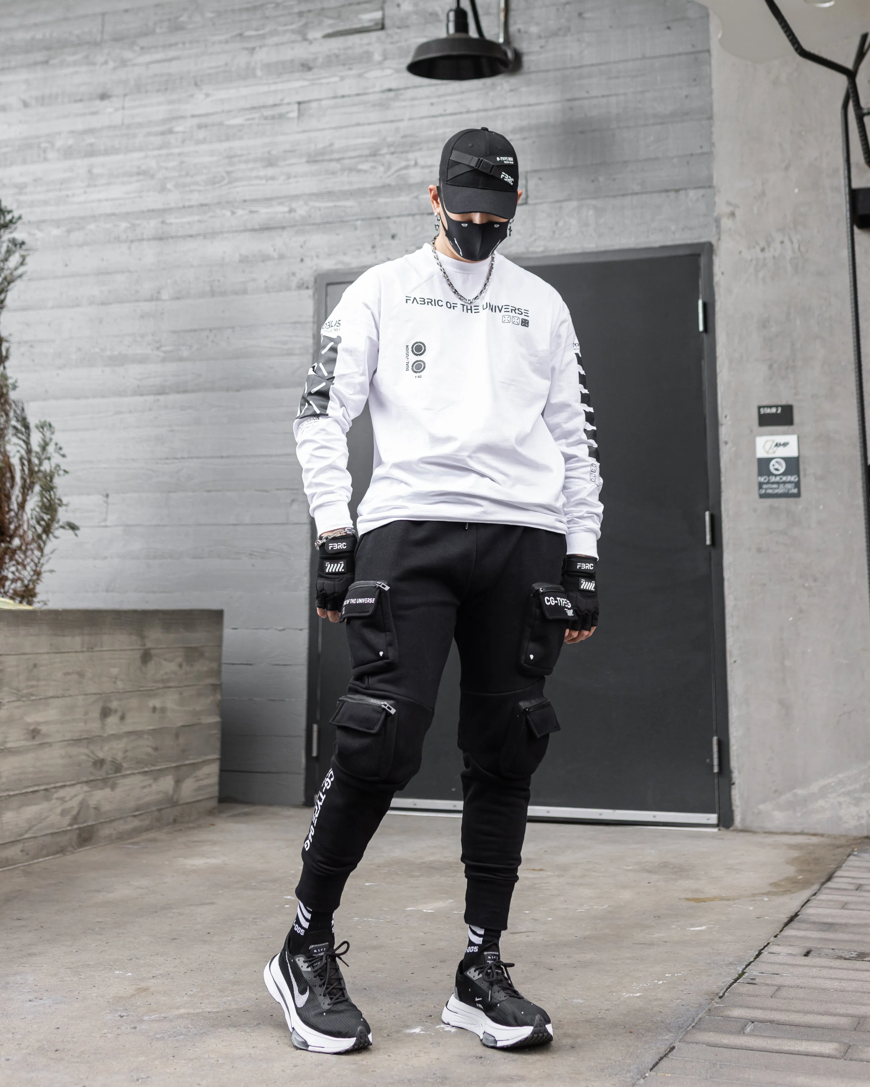 CG-Type 04G Black Cargo Joggers