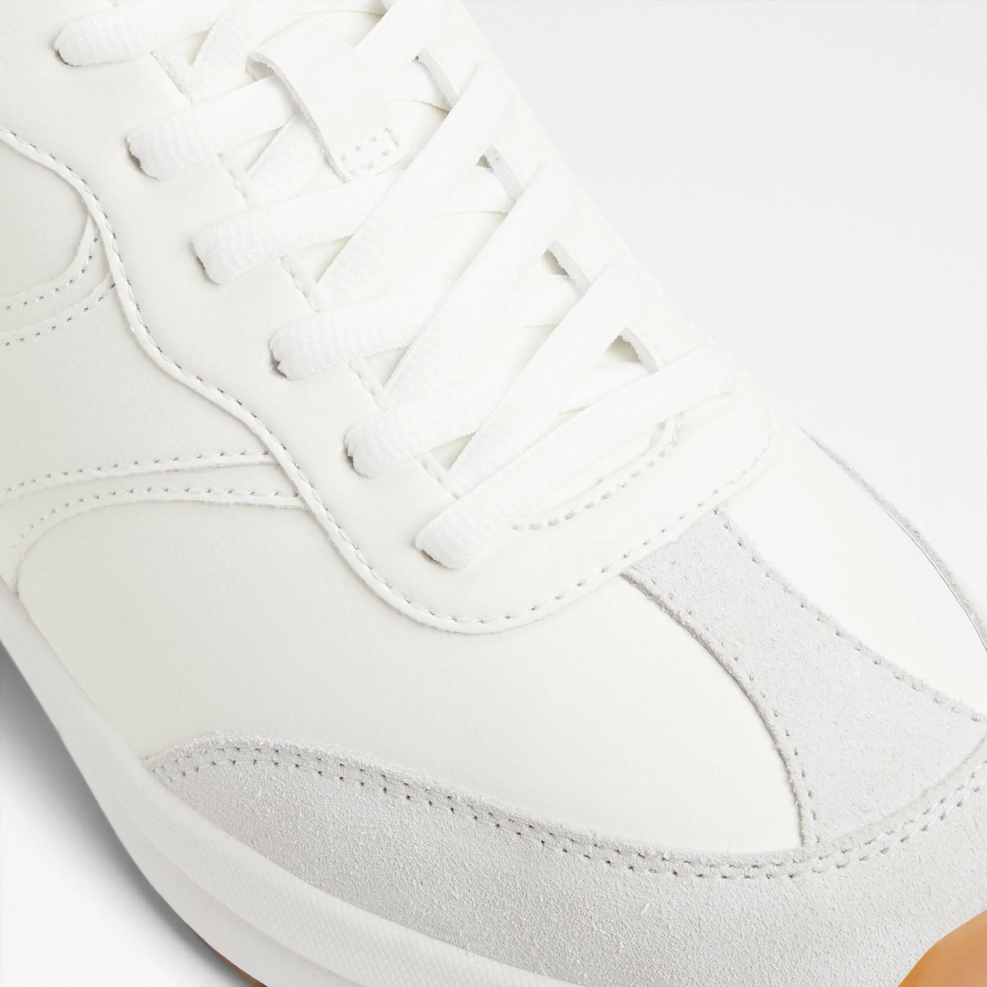 Clubchic / Sneakers