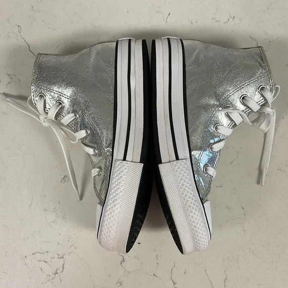 Converse Chuck Taylor All Star Platform High Digital Powder Silver 670547C Sz 1