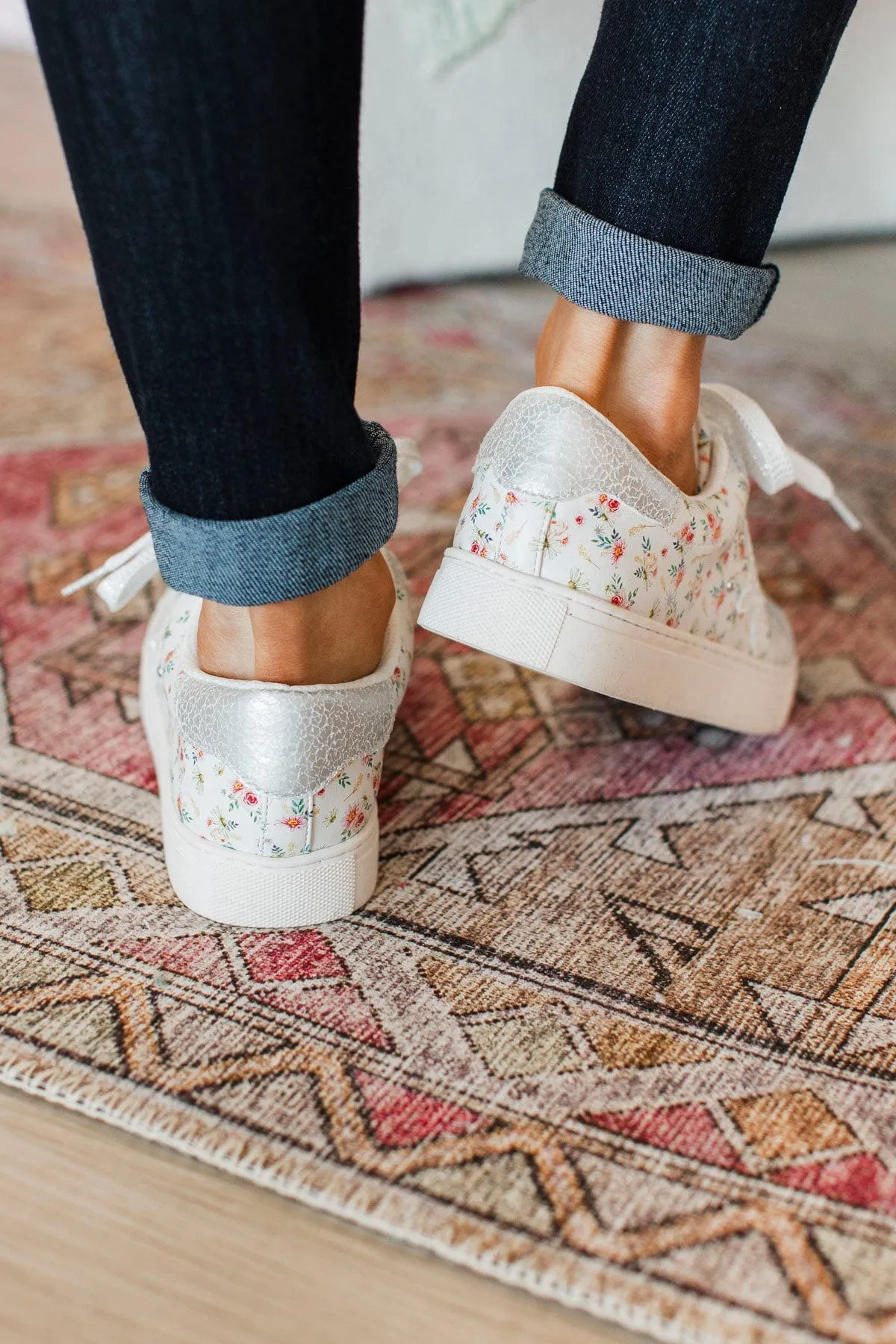 Corky's Supernova Sneakers- White Ditsy Flower