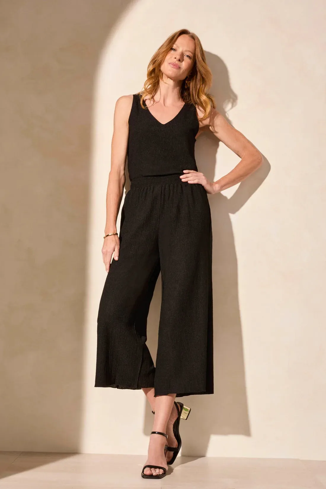 Crinkle Knit Pull-On Wide Crop Pant
