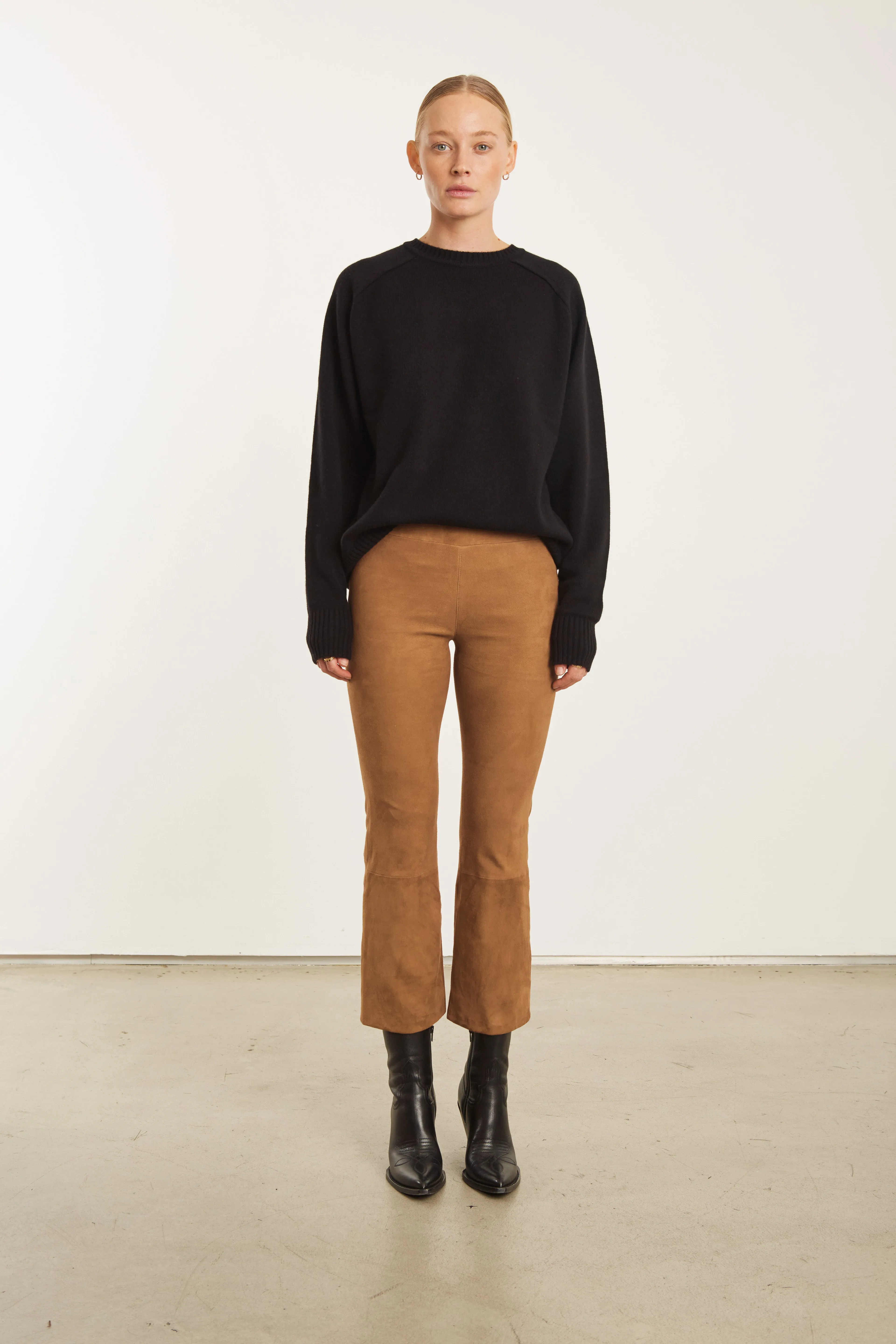 Crop Flare Suede Leggings in Dark Cognac