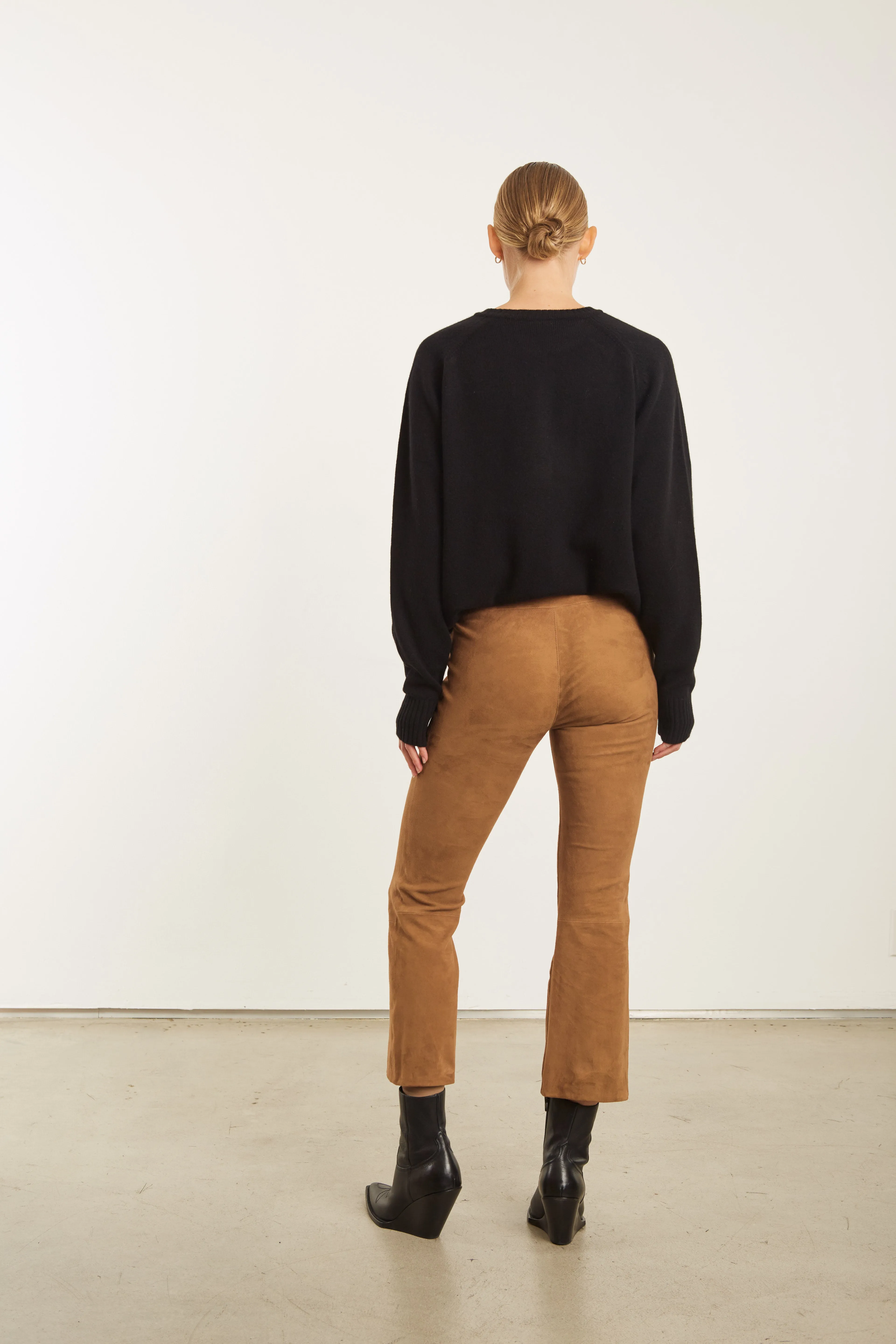 Crop Flare Suede Leggings in Dark Cognac