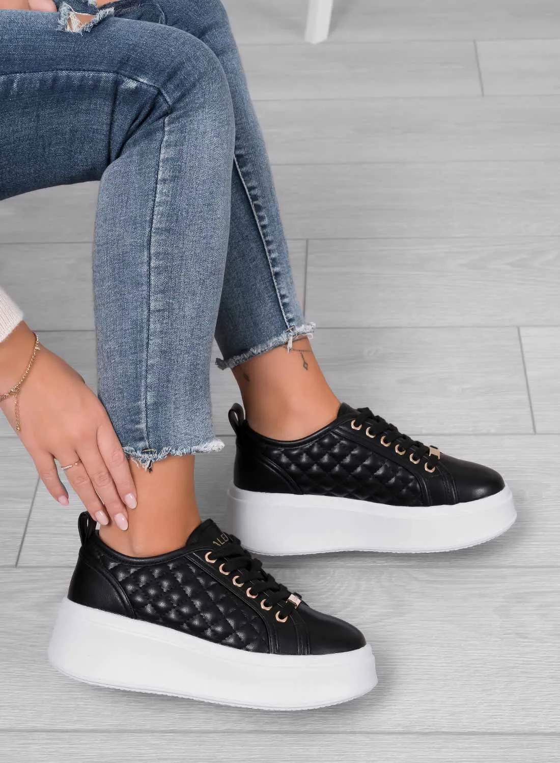 DALILA - Sneakers platform con suola alta trapuntate nere