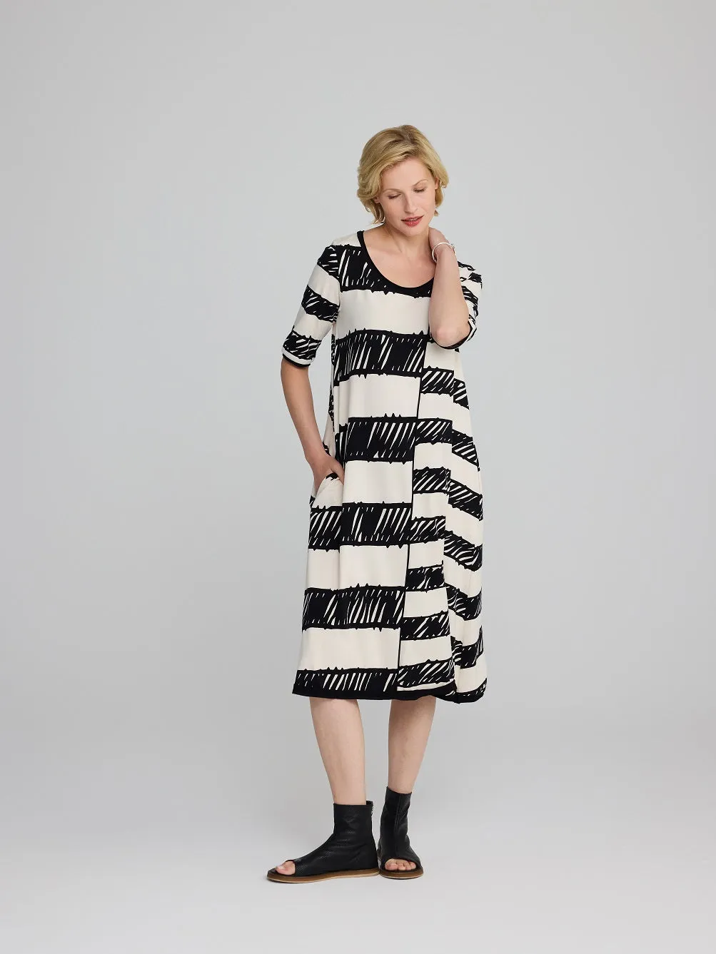 Doodle Short Sleeve Dress