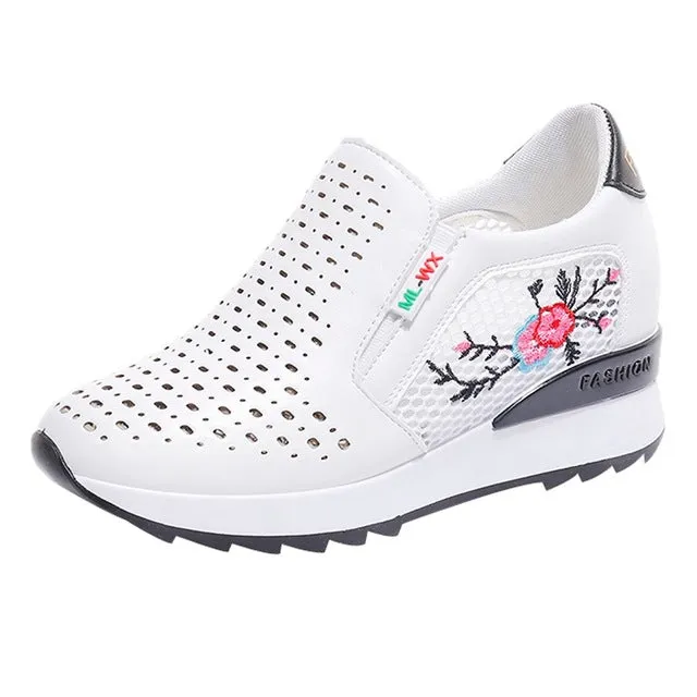 Fashion Floral Embroidered Leather Platform Evelator Shoes Women Swing Wedge Inner Increase Casual Shoes Platform Shoes