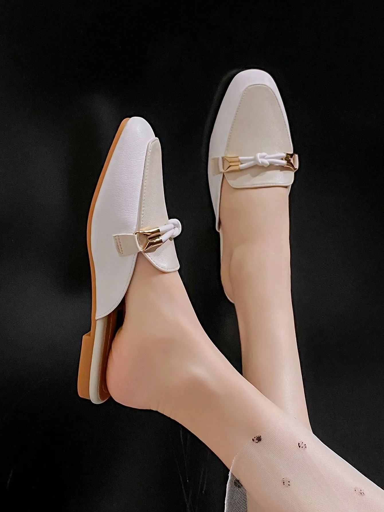Flat Sole Closed Toe Mule Slippers