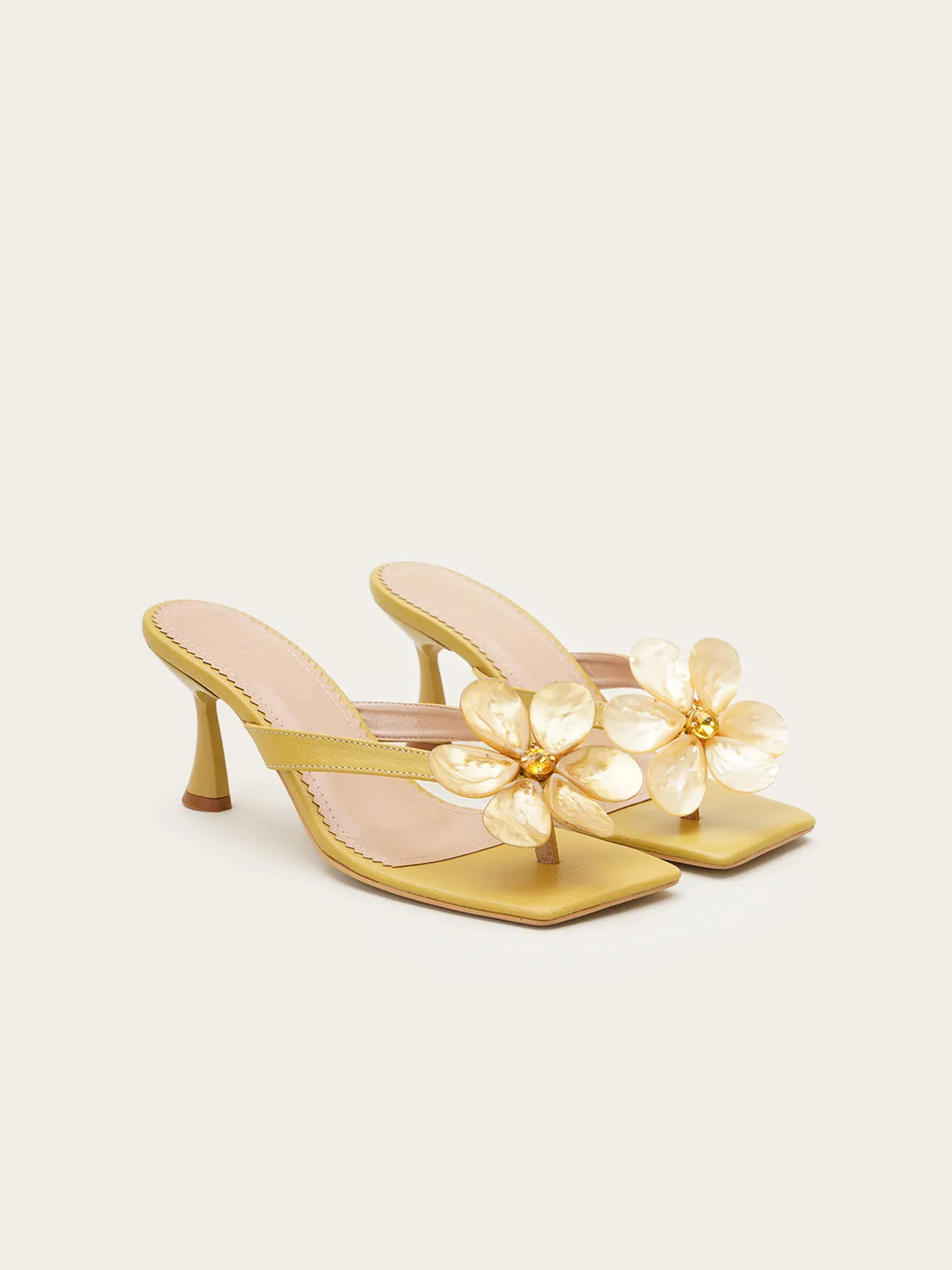 Fleurs Blanches Sandals