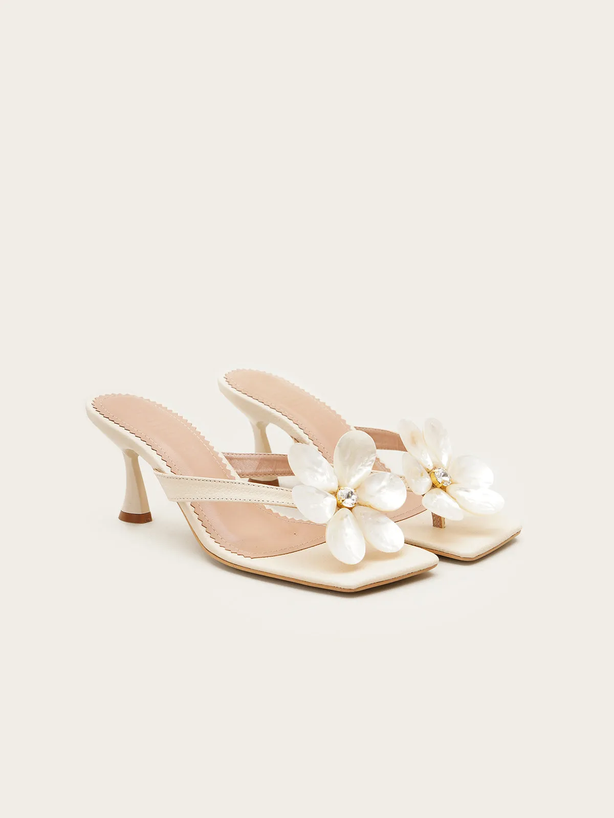 Fleurs Blanches Sandals
