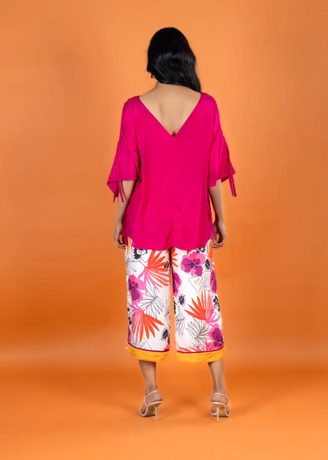 Floral Cropped Pants