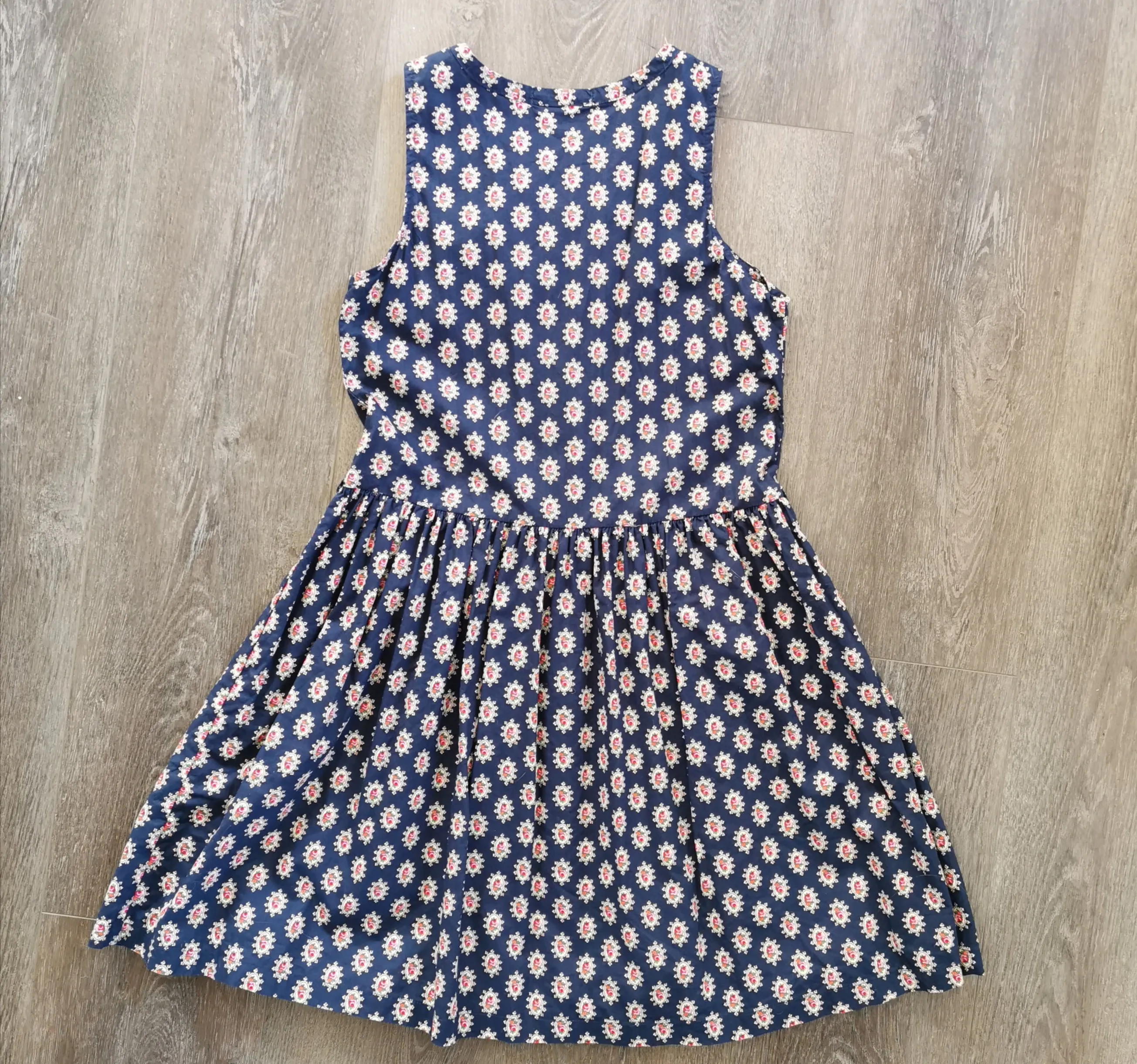 GIRL SIZE 14 YEARS - PEPPERMINT, Sleeveless Summer Dress EUC B41