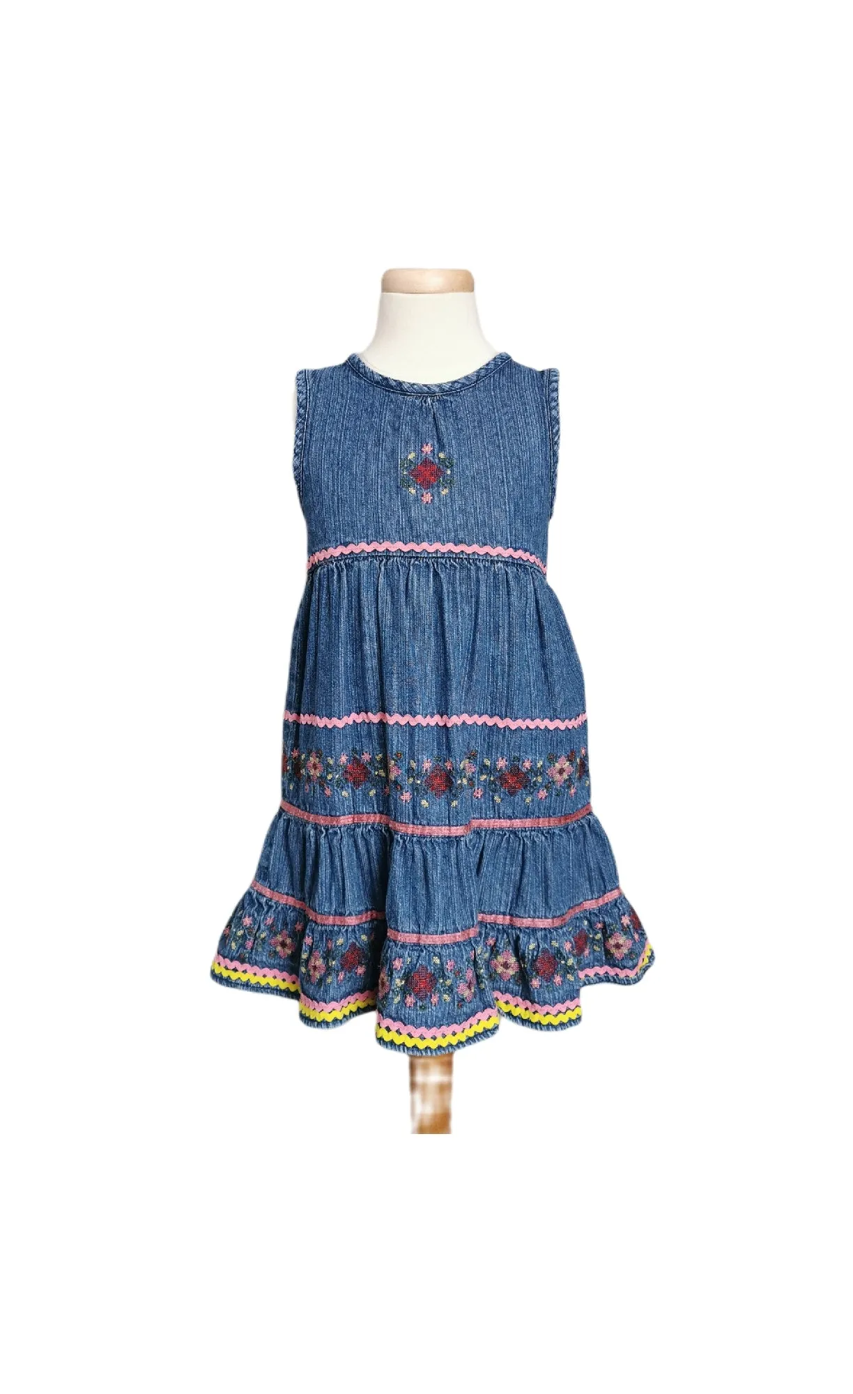 GIRL SIZE 2/3 YEARS - NEVADA, Smocked Denim Dress EUC B42