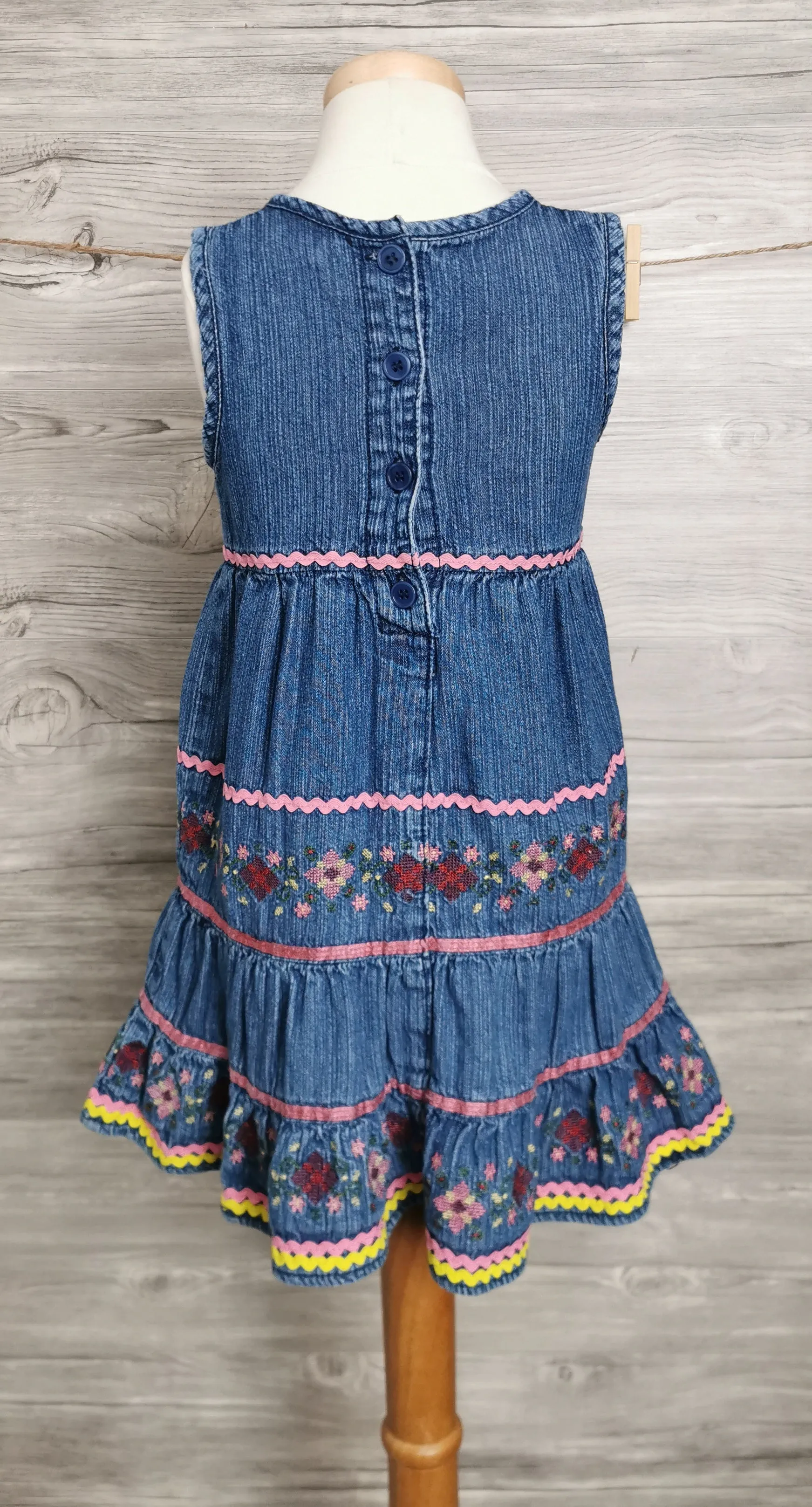 GIRL SIZE 2/3 YEARS - NEVADA, Smocked Denim Dress EUC B42