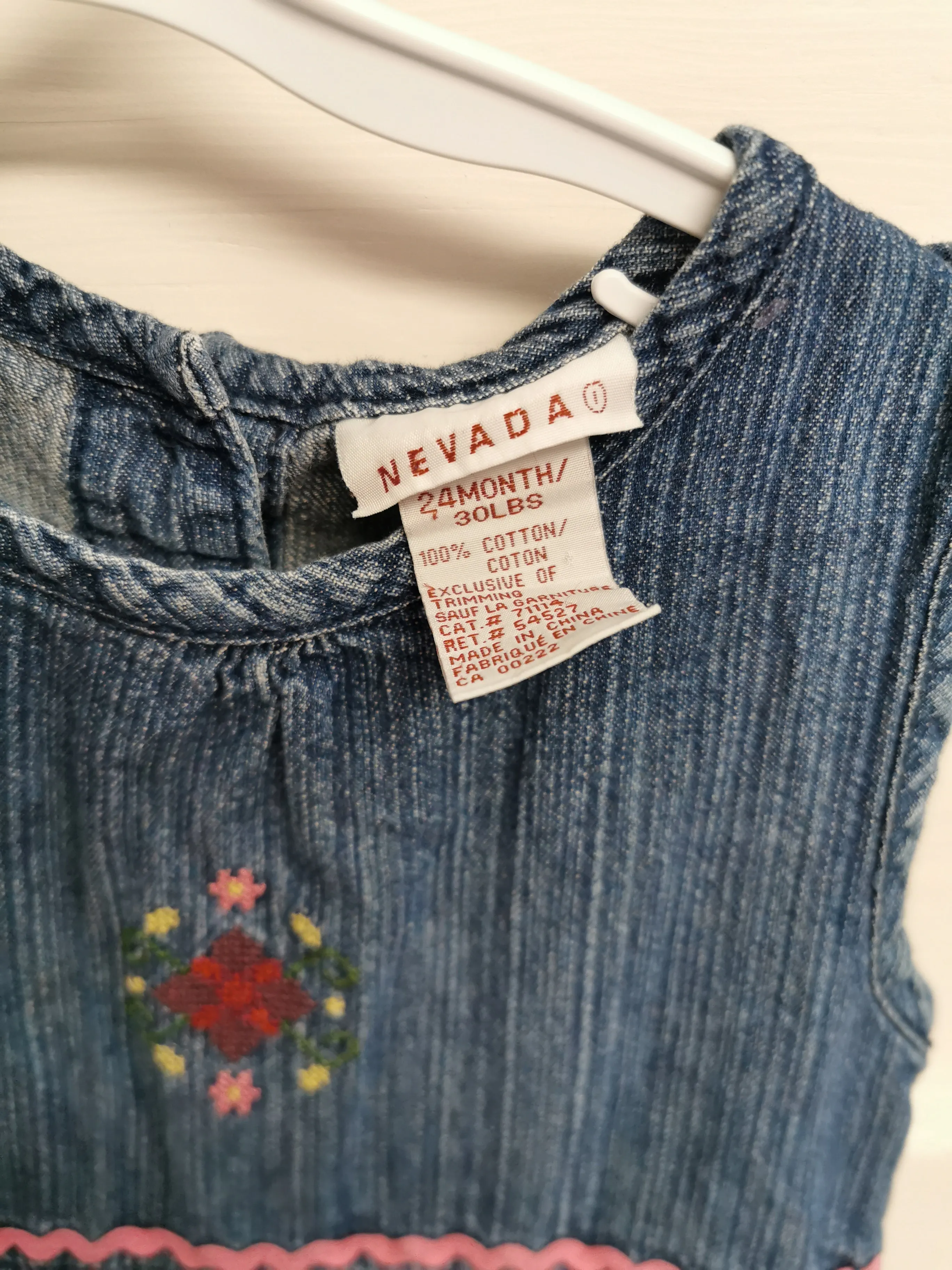 GIRL SIZE 2/3 YEARS - NEVADA, Smocked Denim Dress EUC B42