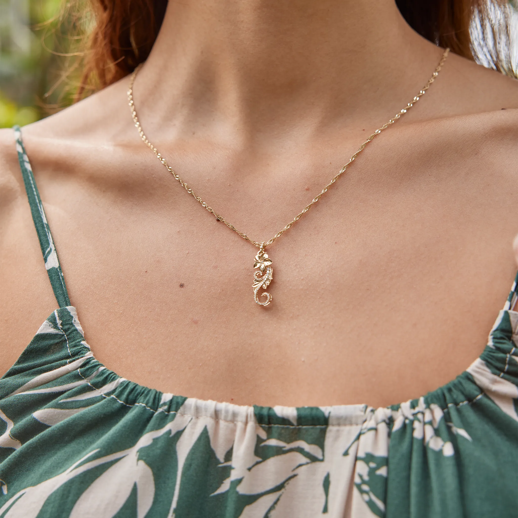 Hawaiian Heirloom Plumeria Pendant in Gold with Diamonds - 20mm