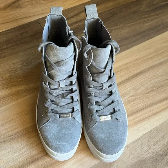 J SLIDES Norris Platform High Top Grey Suede Bootie Side Zip Women’s Size 5 NWOT