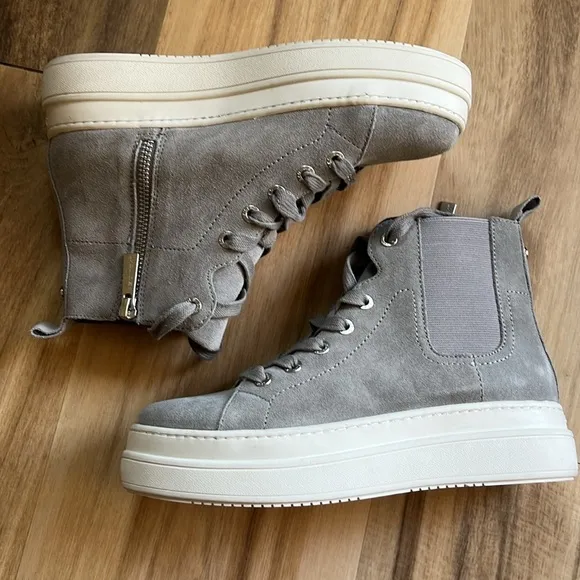 J SLIDES Norris Platform High Top Grey Suede Bootie Side Zip Women’s Size 5 NWOT