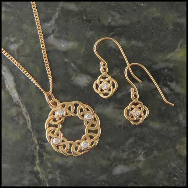 Josephine's Knot Pendant with Diamonds in Gold