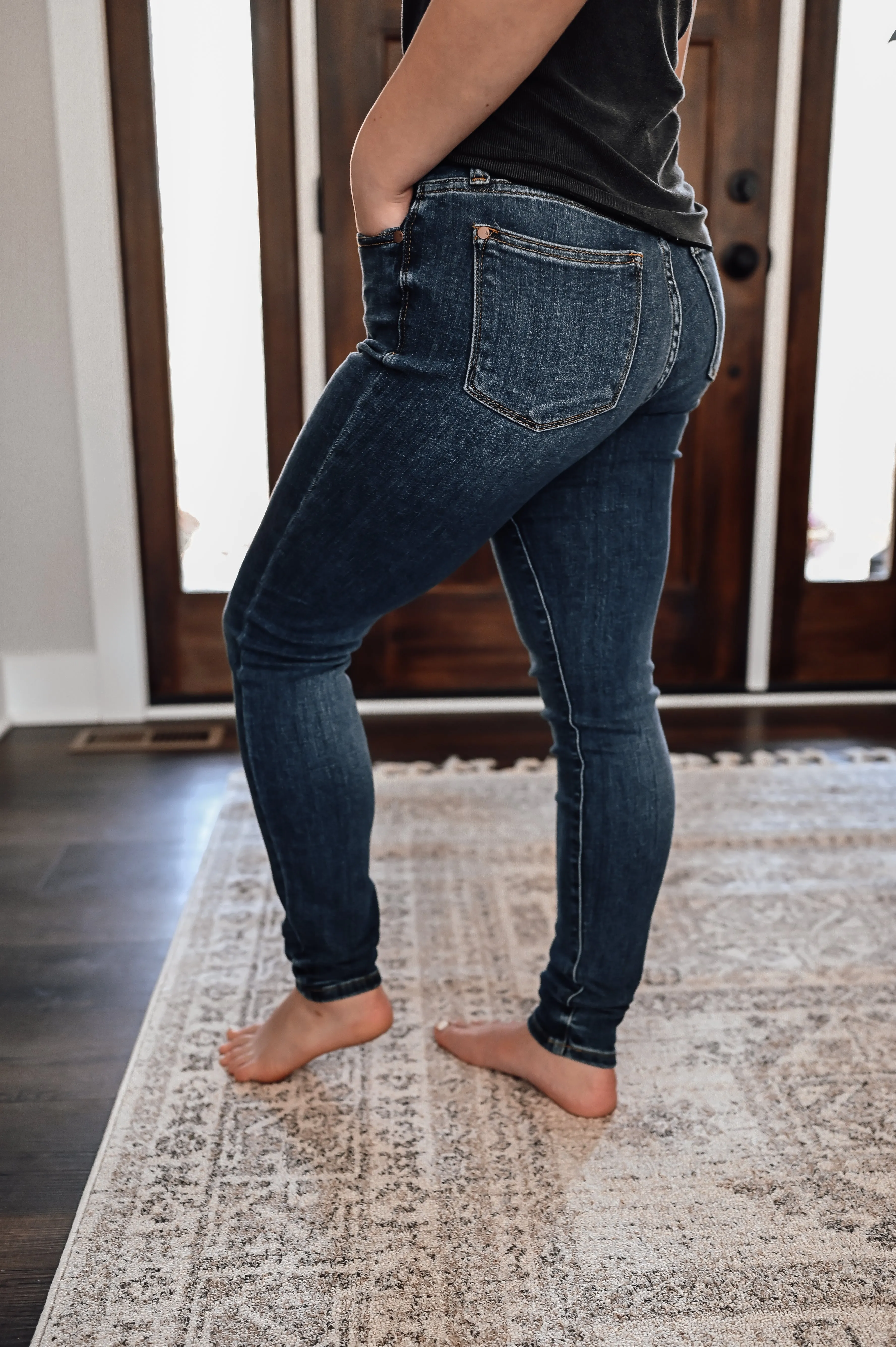 Judy Blue Mid Rise Skinny Jeans (Med Wash) *FINAL SALE*
