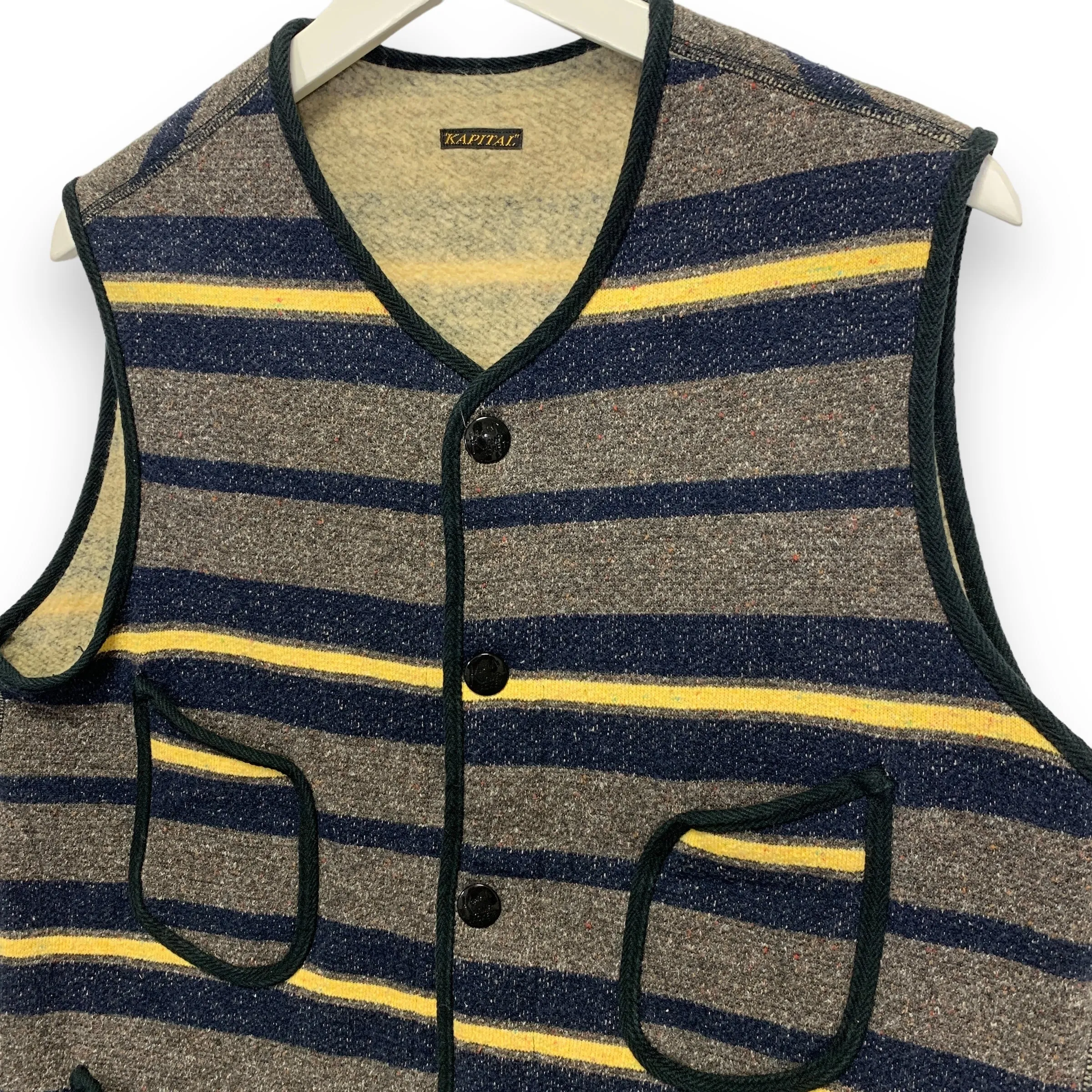 [L] Kapital Kamp Blanket Fleece Beach Vest