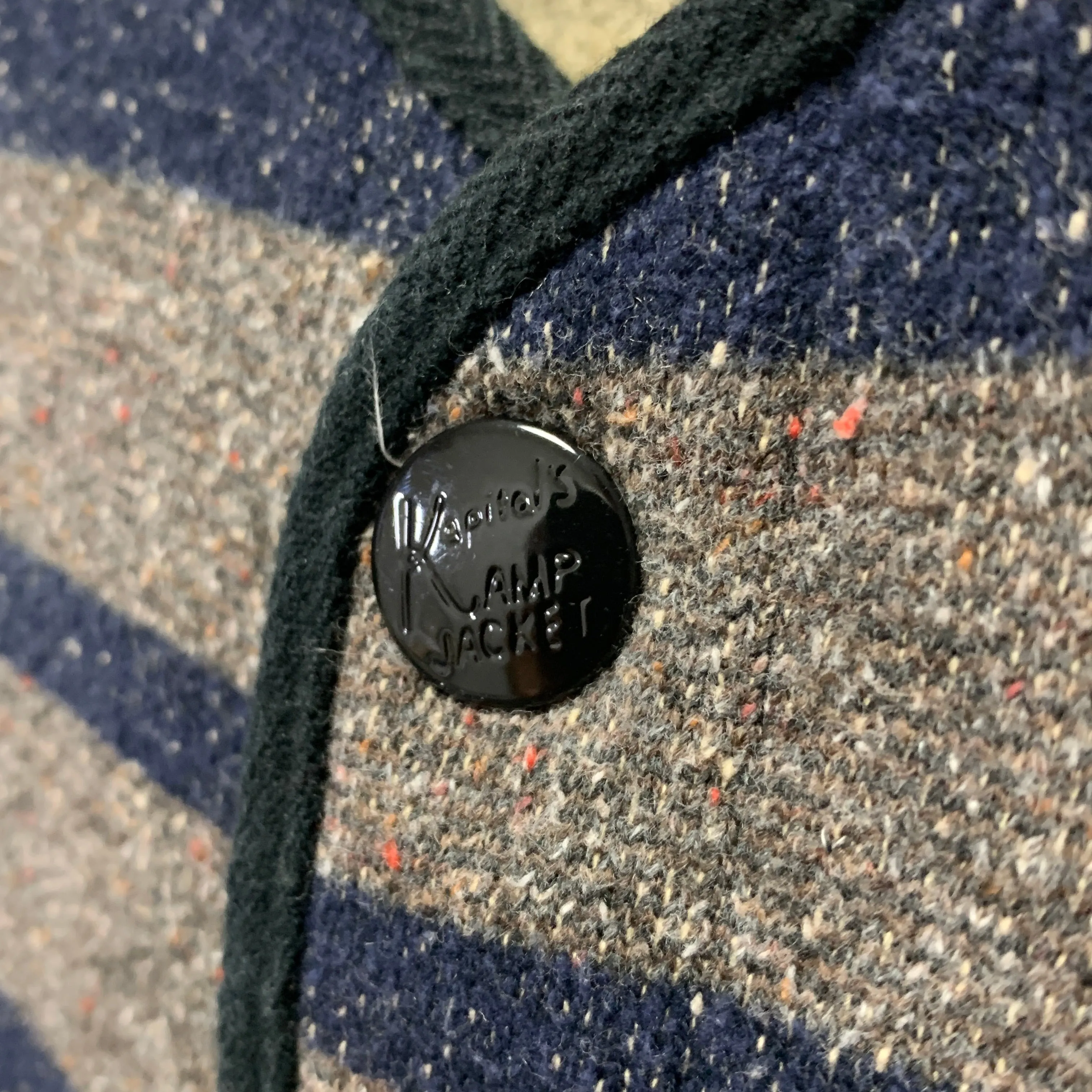 [L] Kapital Kamp Blanket Fleece Beach Vest