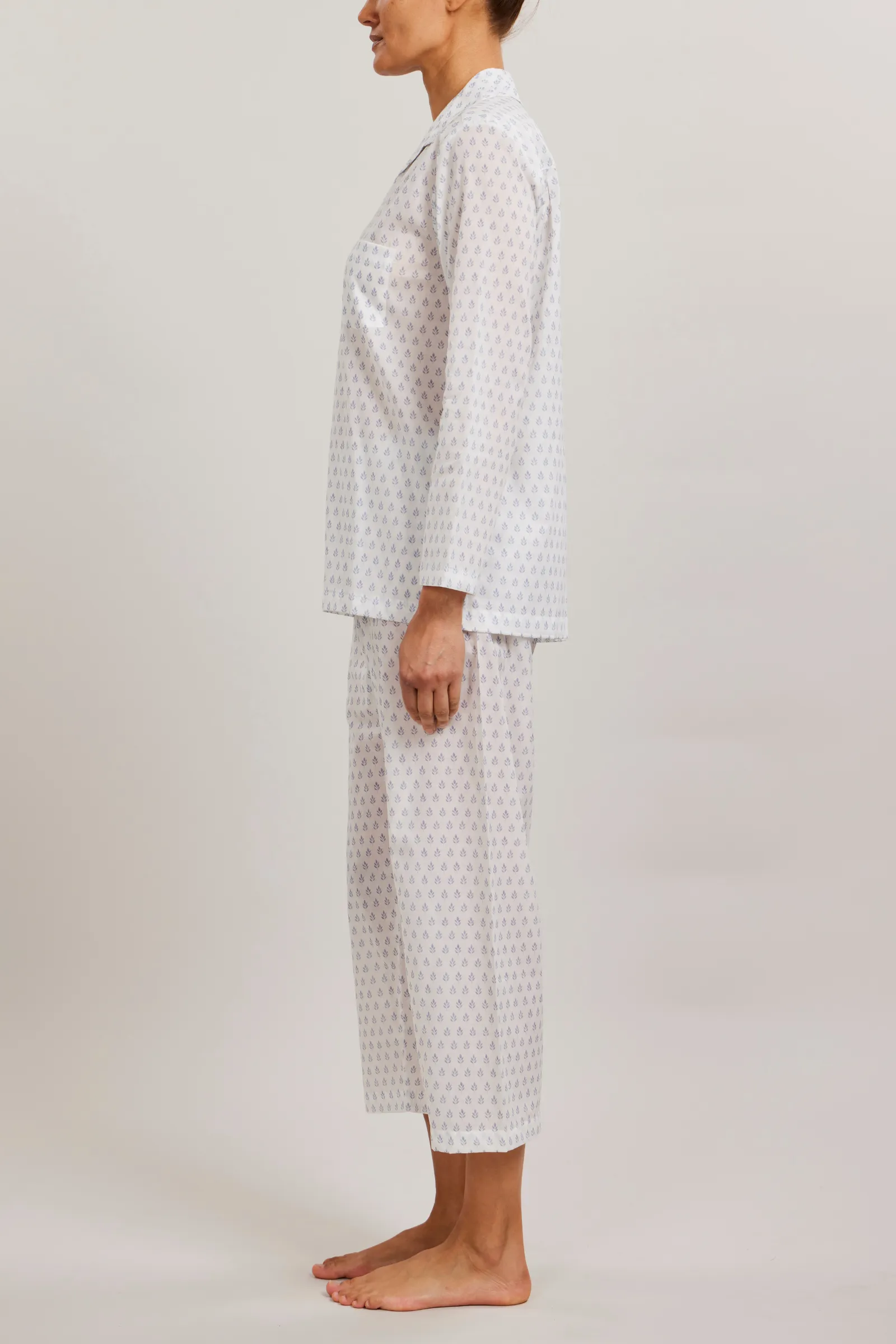 Long Sleeve Pajama Set with Cropped Pants - Leaves