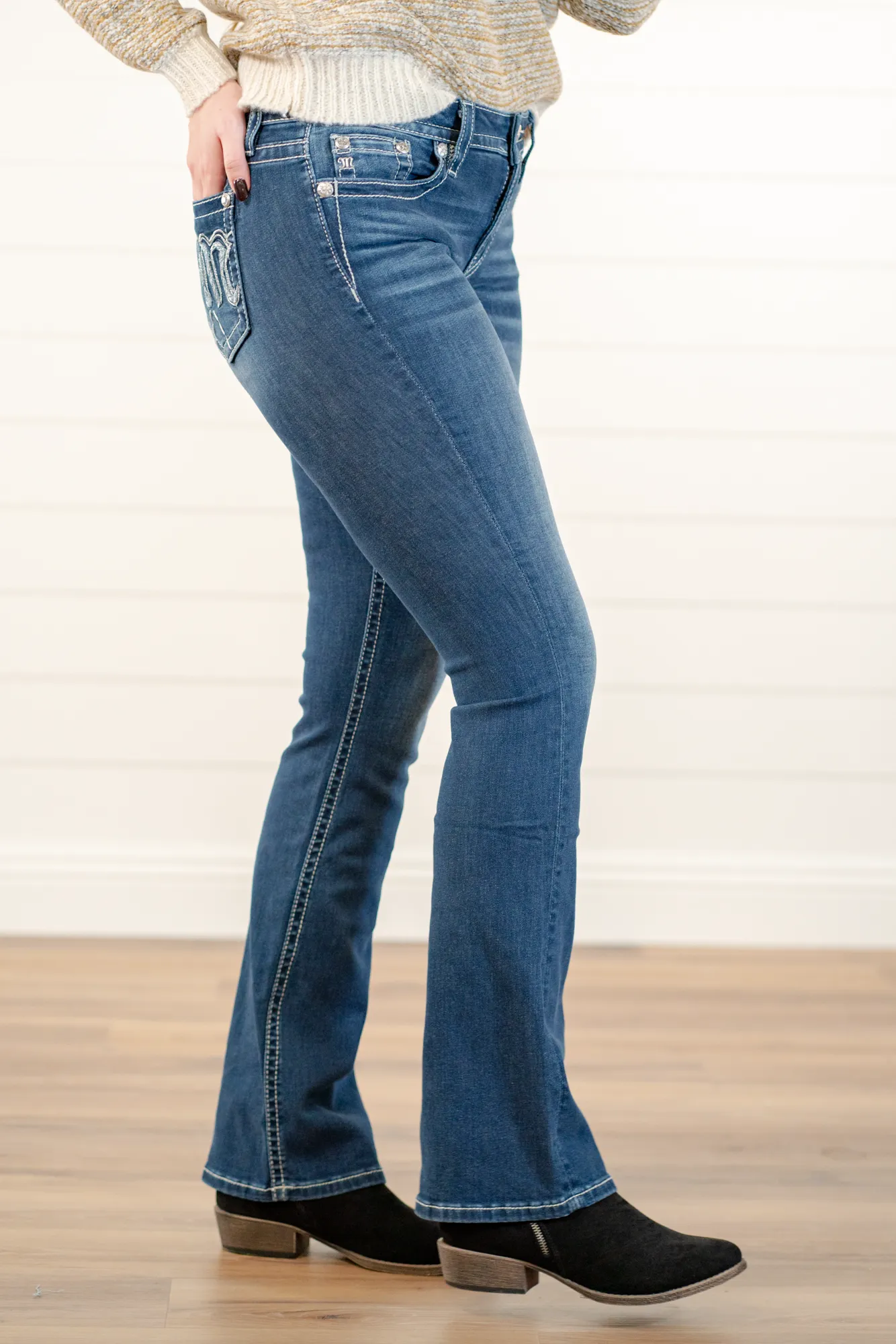 M Pocket Chloe Mid Rise Boot Cut