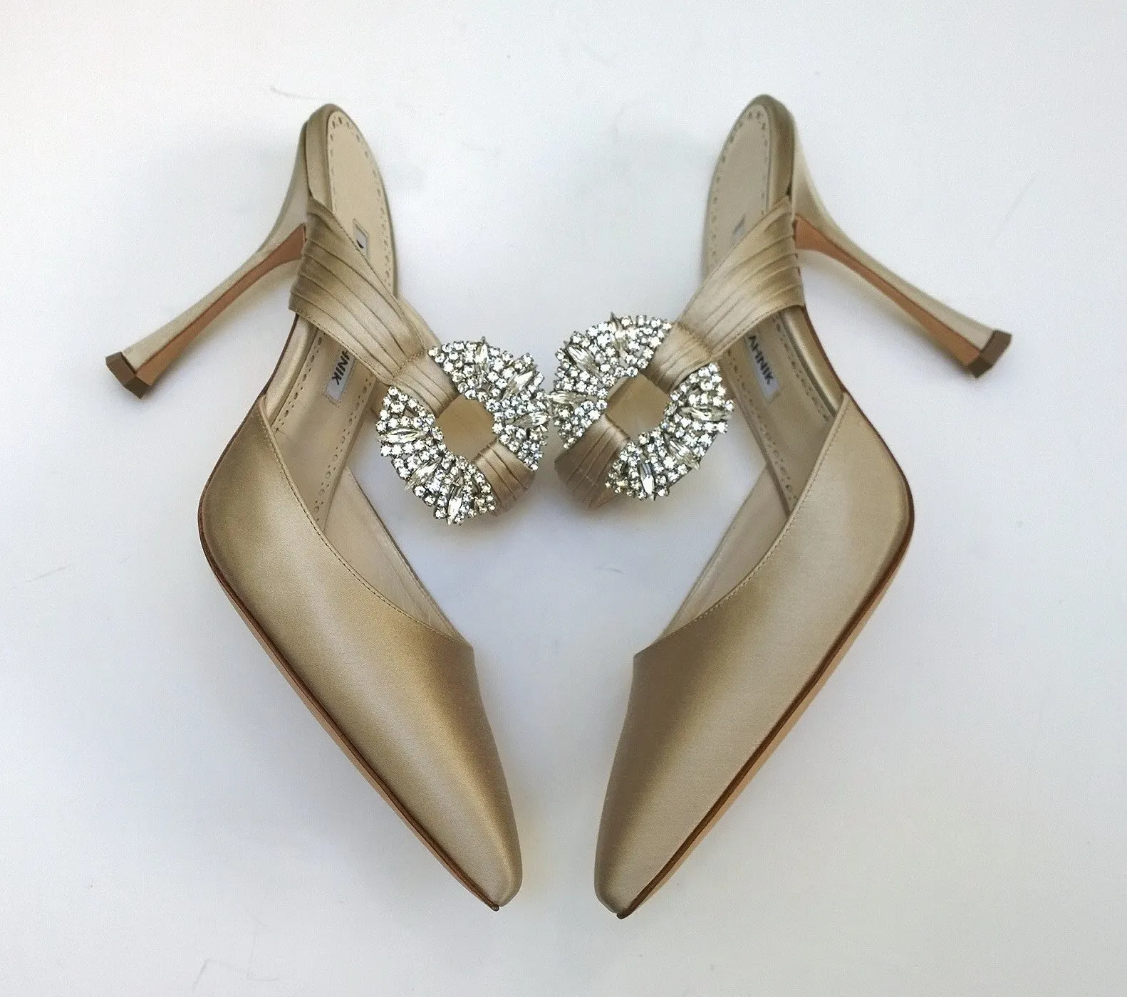 Manolo Blahnik Maidugura 105 Oyster Satin Heels New Mules Maidugura