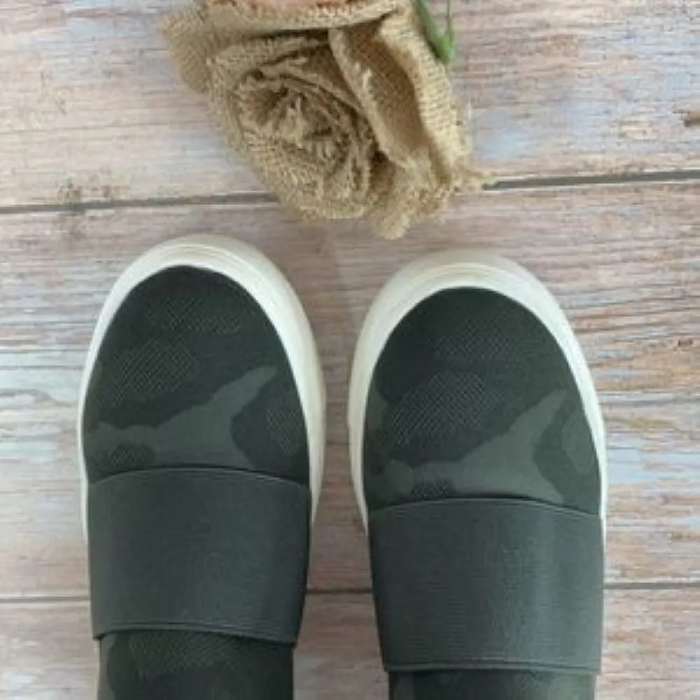 Material Girl Quila Sock Wedge Sneakers 7.5
