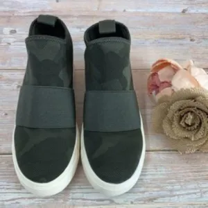 Material Girl Quila Sock Wedge Sneakers 7.5