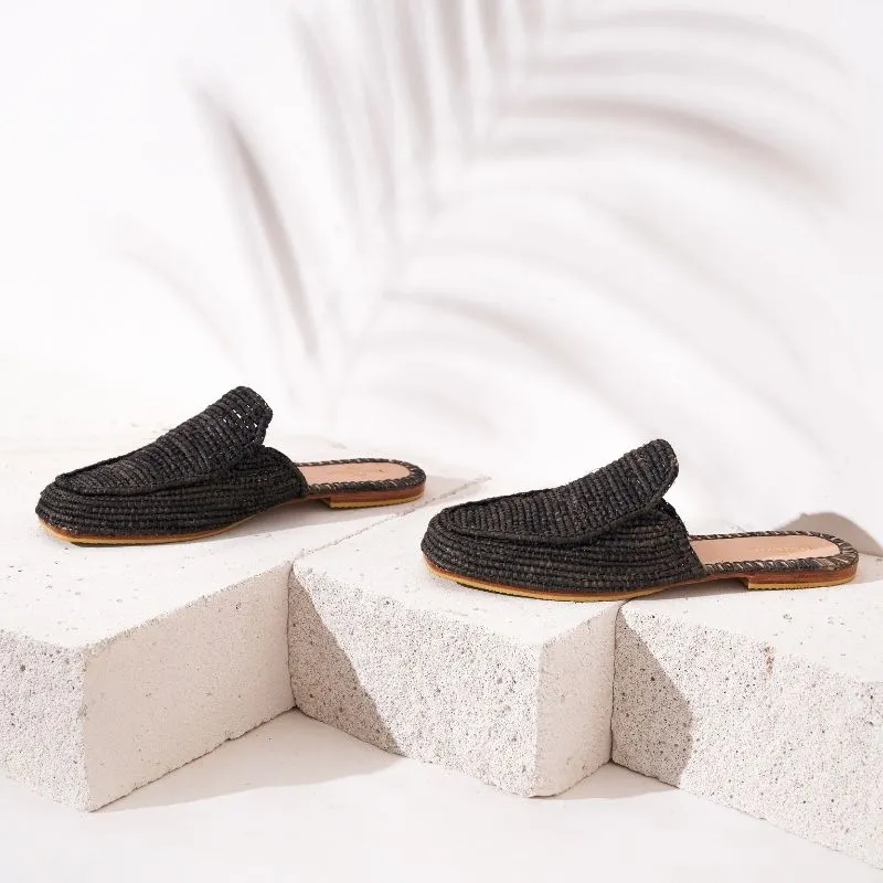 Munatas  Black