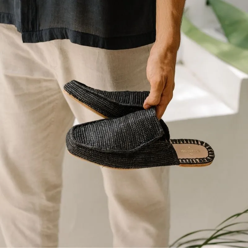 Munatas  Black