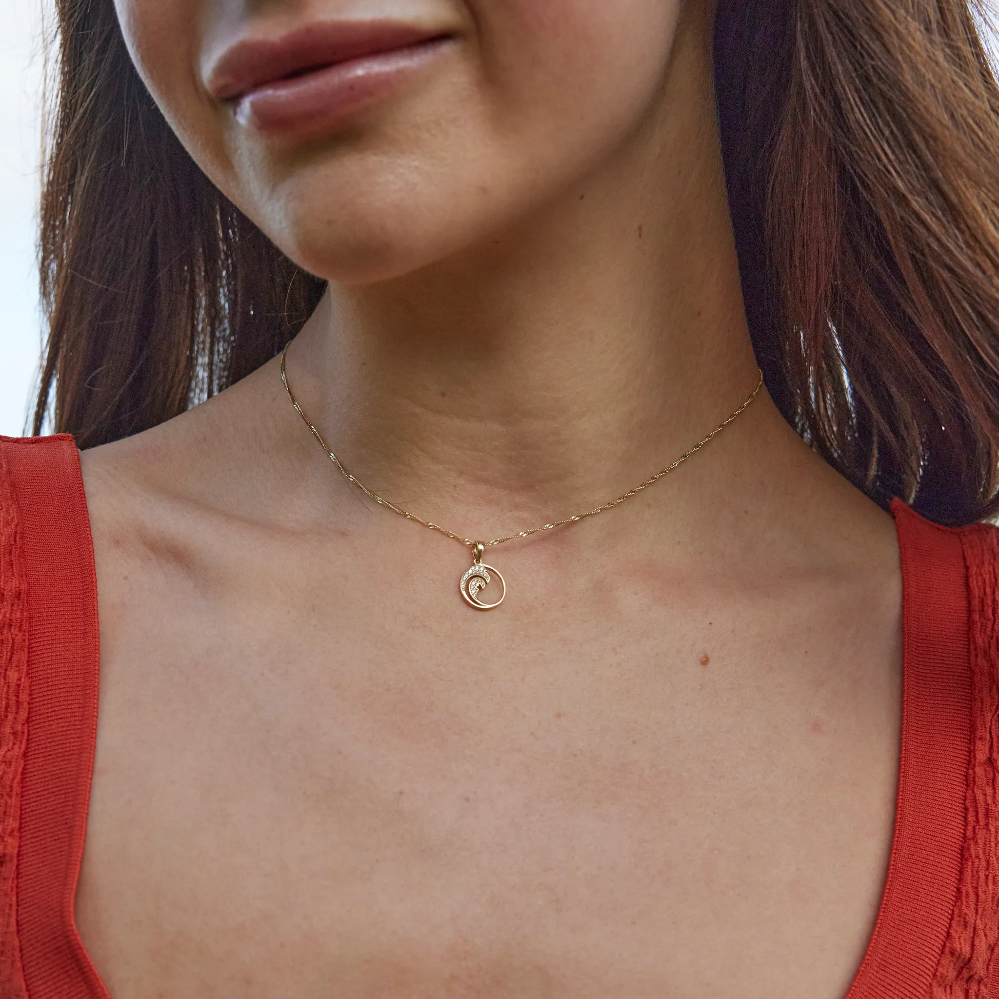 Nalu Pendant in Gold with Diamonds - 12mm