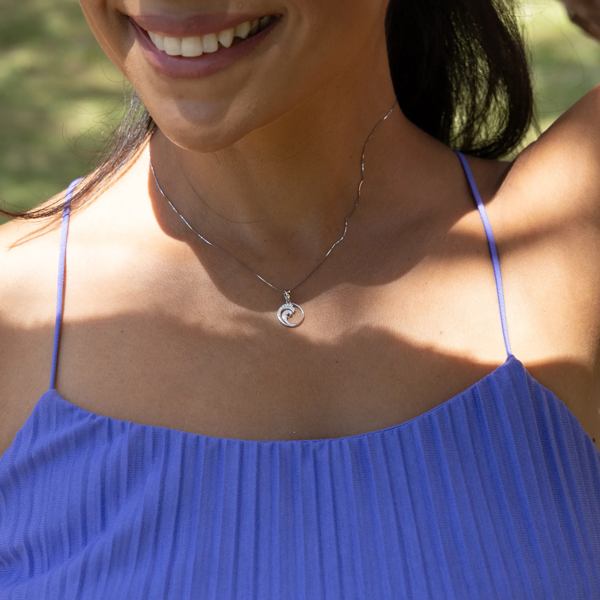 Nalu Pendant in White Gold with Diamonds - 12mm