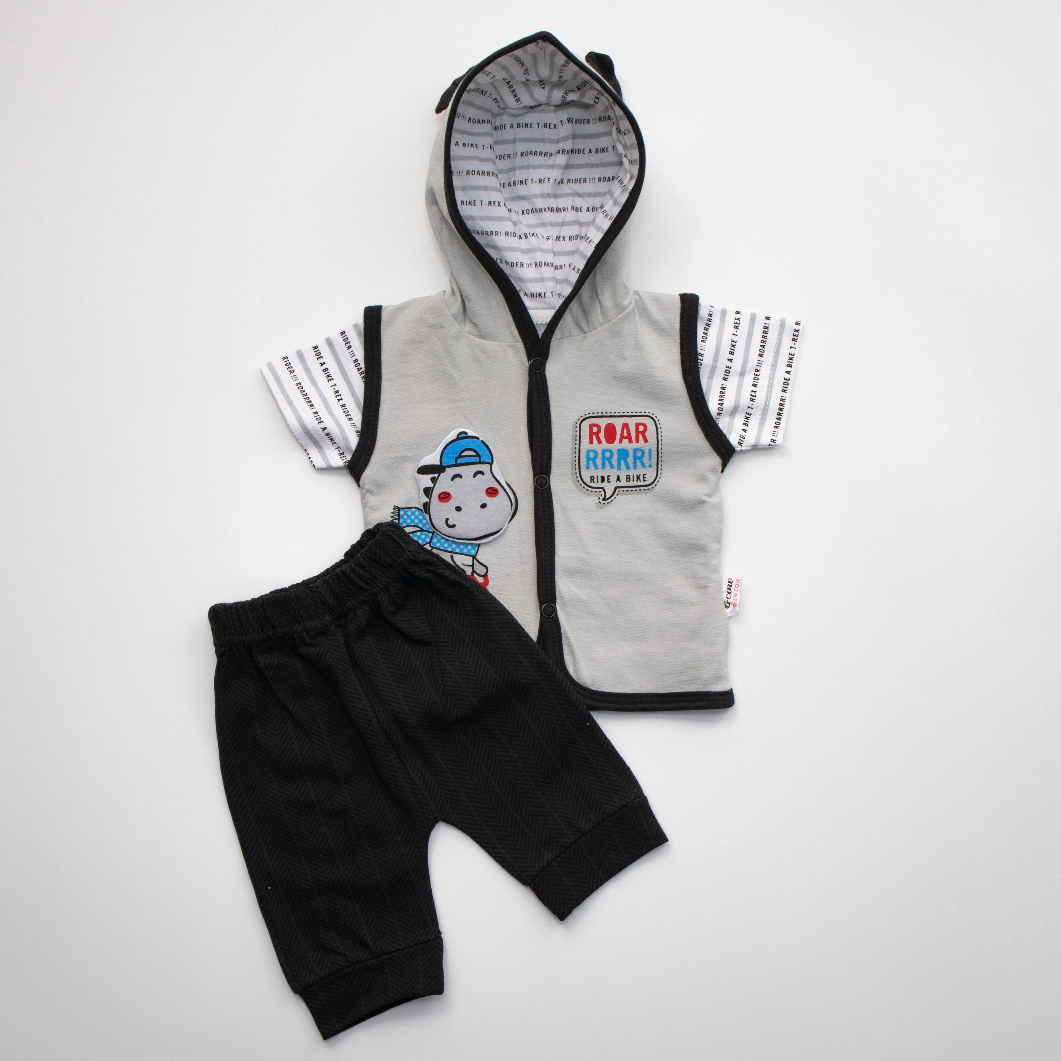 Newborn boys Half Sleeves Rompers code-( Roar )