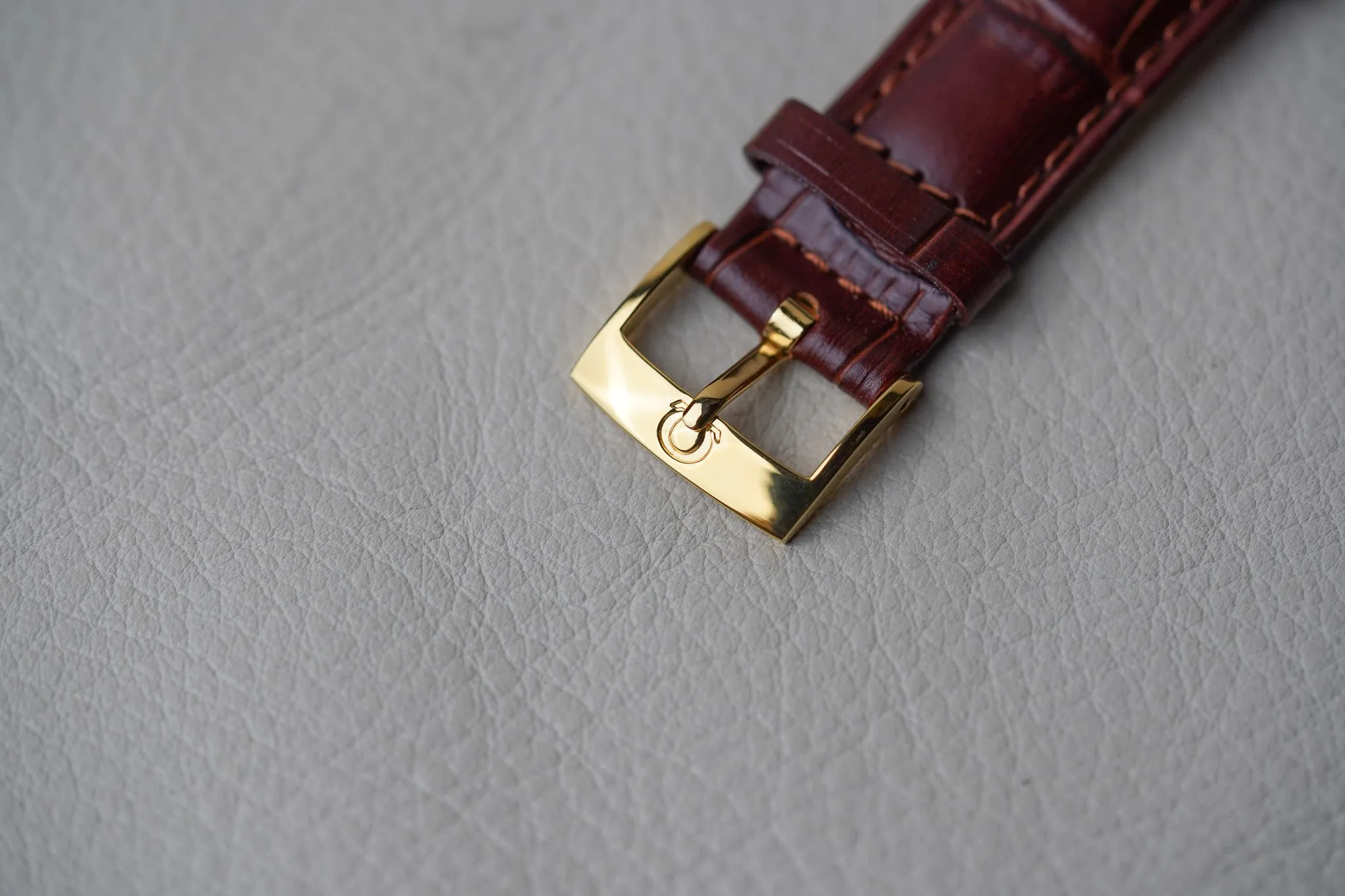Omega Speedmaster Classic Heritage Maison Fondée en 1848 - 166.0285 / 3601.20 Solid 18k Gold