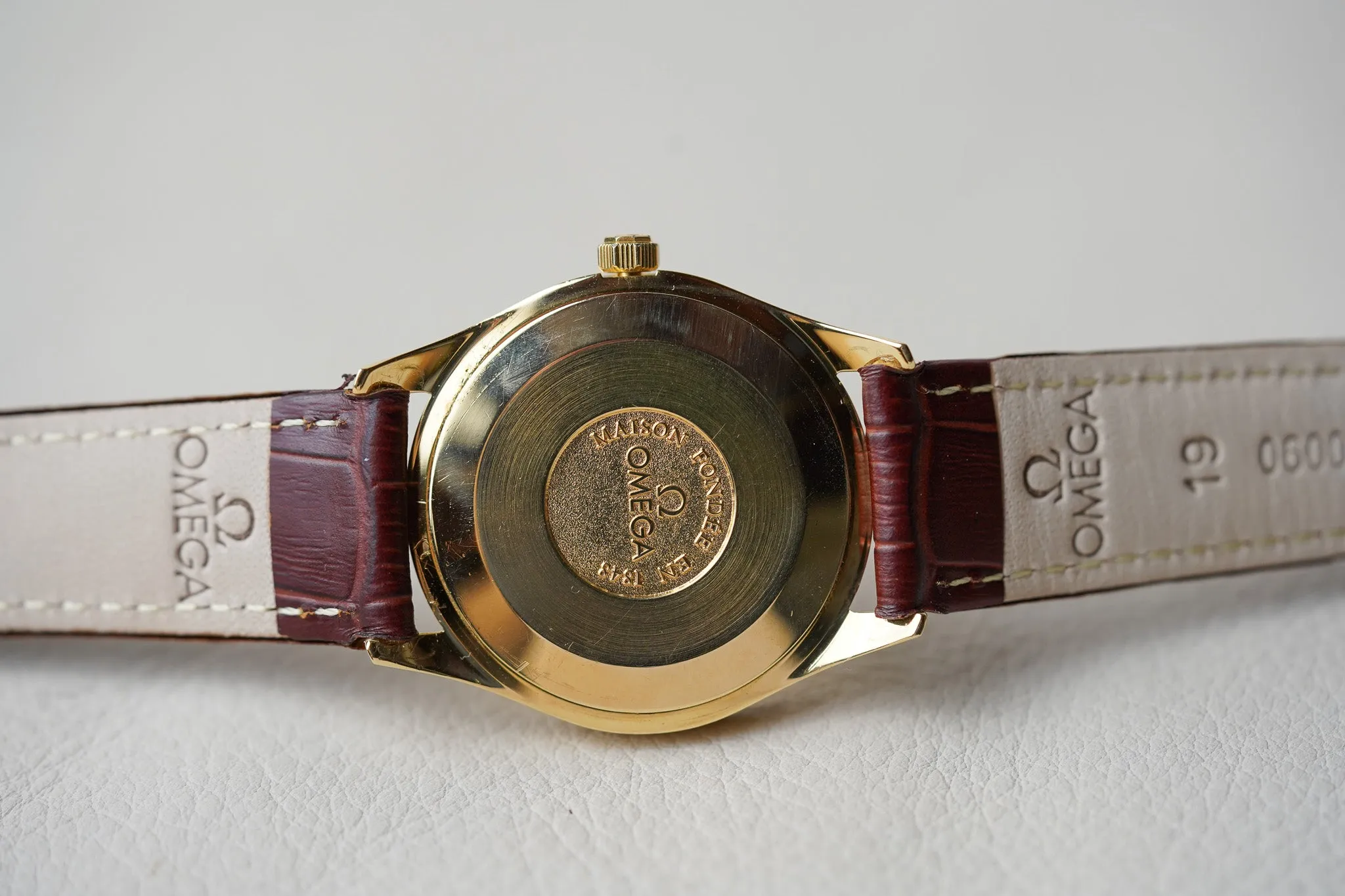 Omega Speedmaster Classic Heritage Maison Fondée en 1848 - 166.0285 / 3601.20 Solid 18k Gold