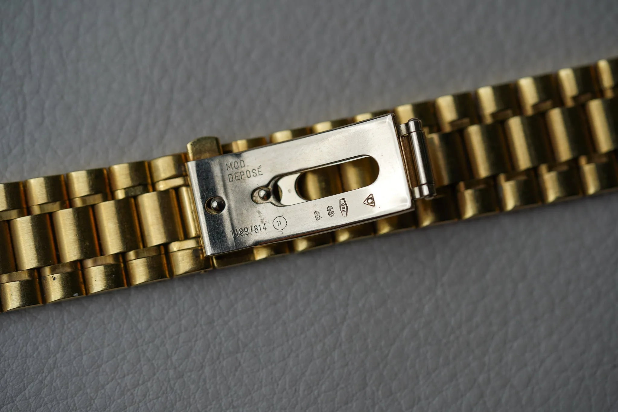 Omega Speedmaster Classic Heritage Maison Fondée en 1848 - 166.0285 / 3601.20 Solid 18k Gold